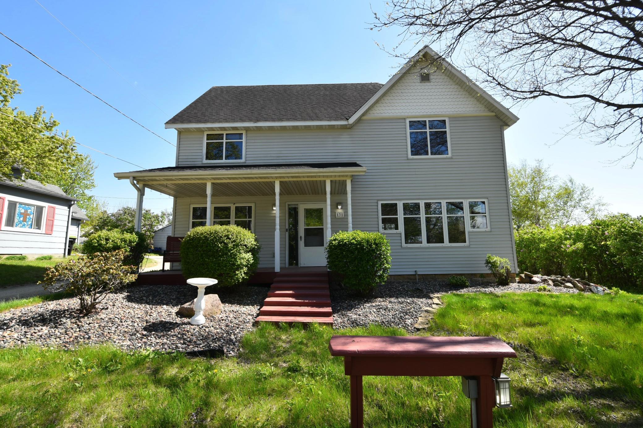 131 E 7th Street Property Photo 2