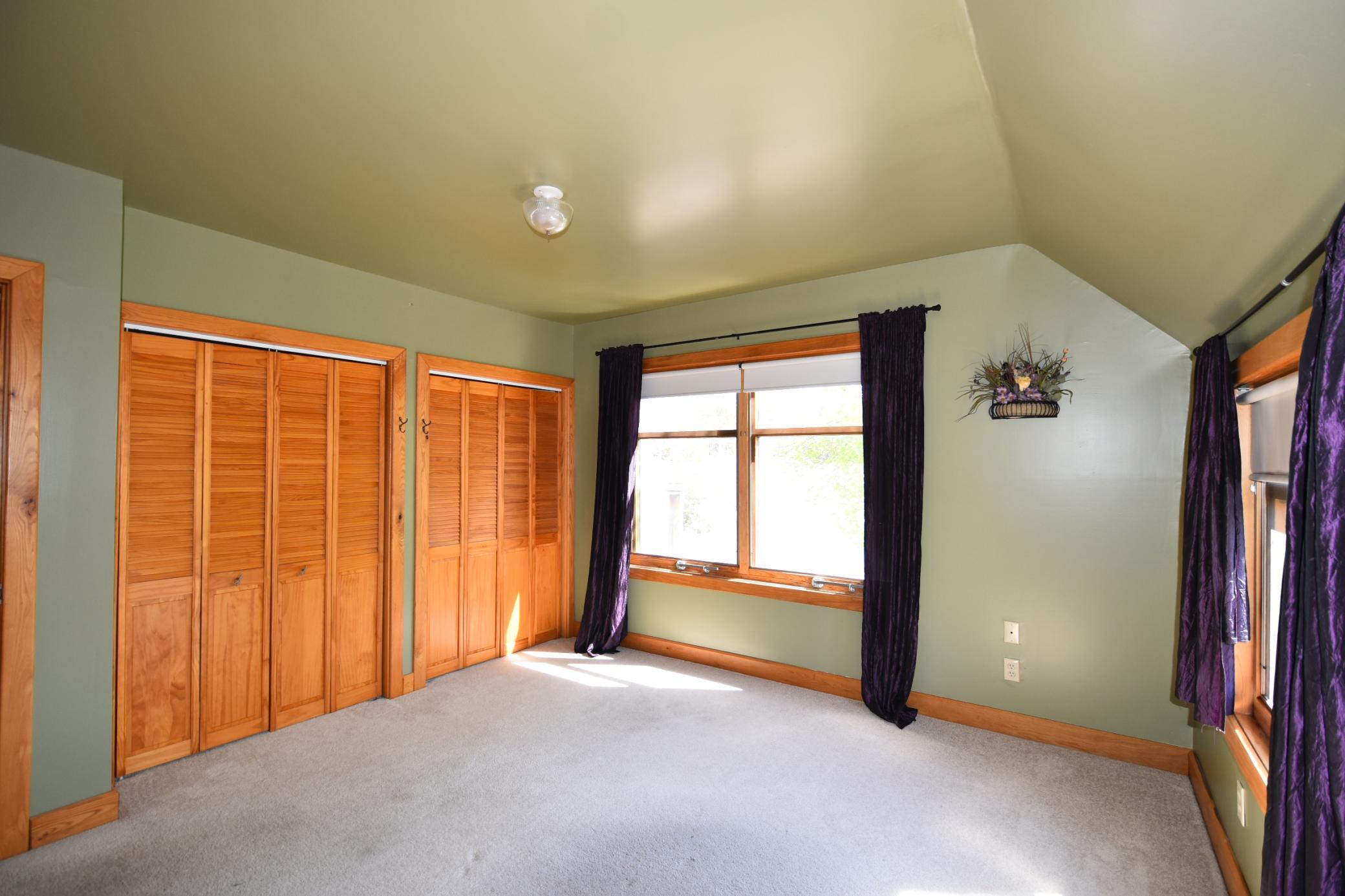 131 E 7th Street Property Photo 37