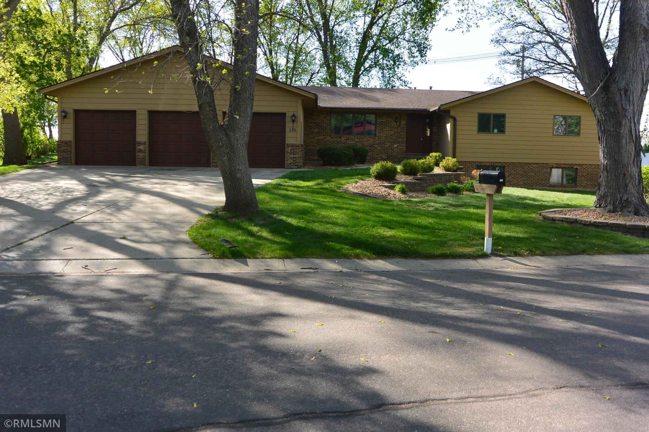 120 Edgewood Drive Property Photo 1