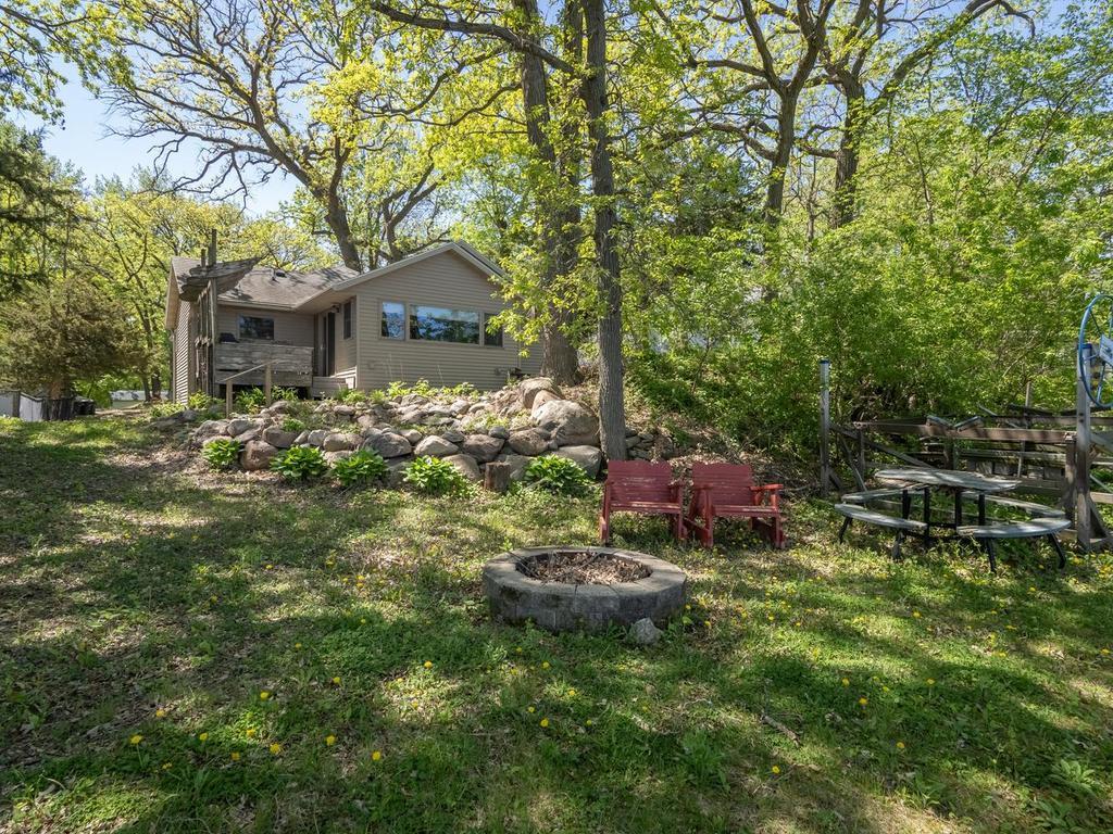 527 Marian Street Property Photo 2