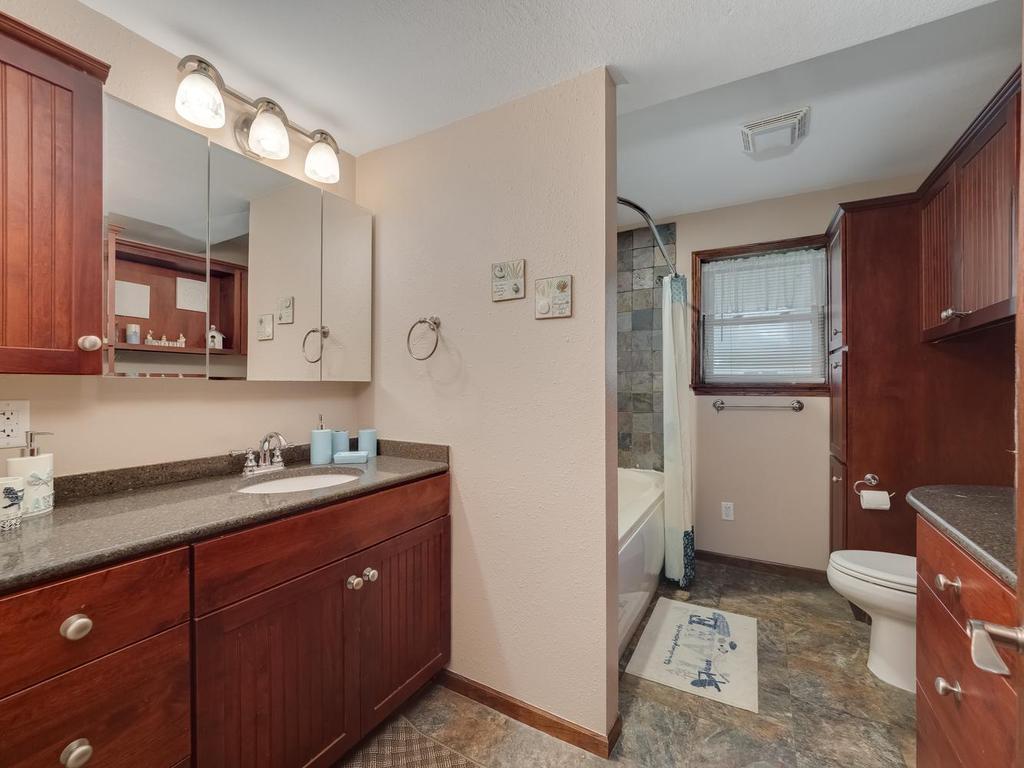 527 Marian Street Property Photo 34