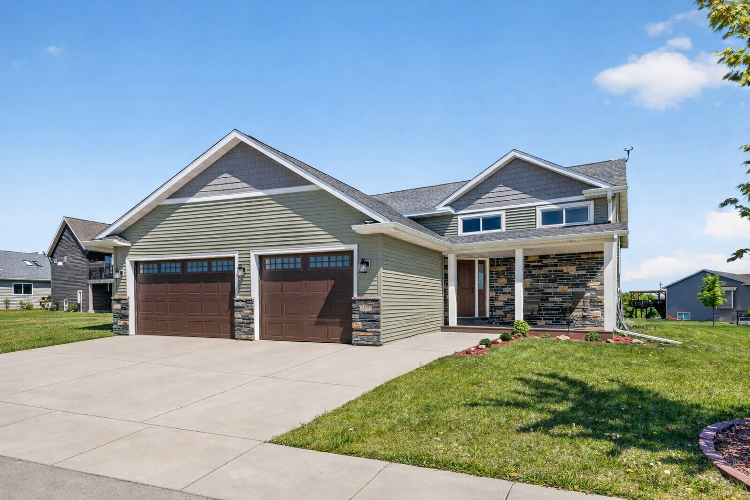1565 Brandt Drive Ne Property Photo 1