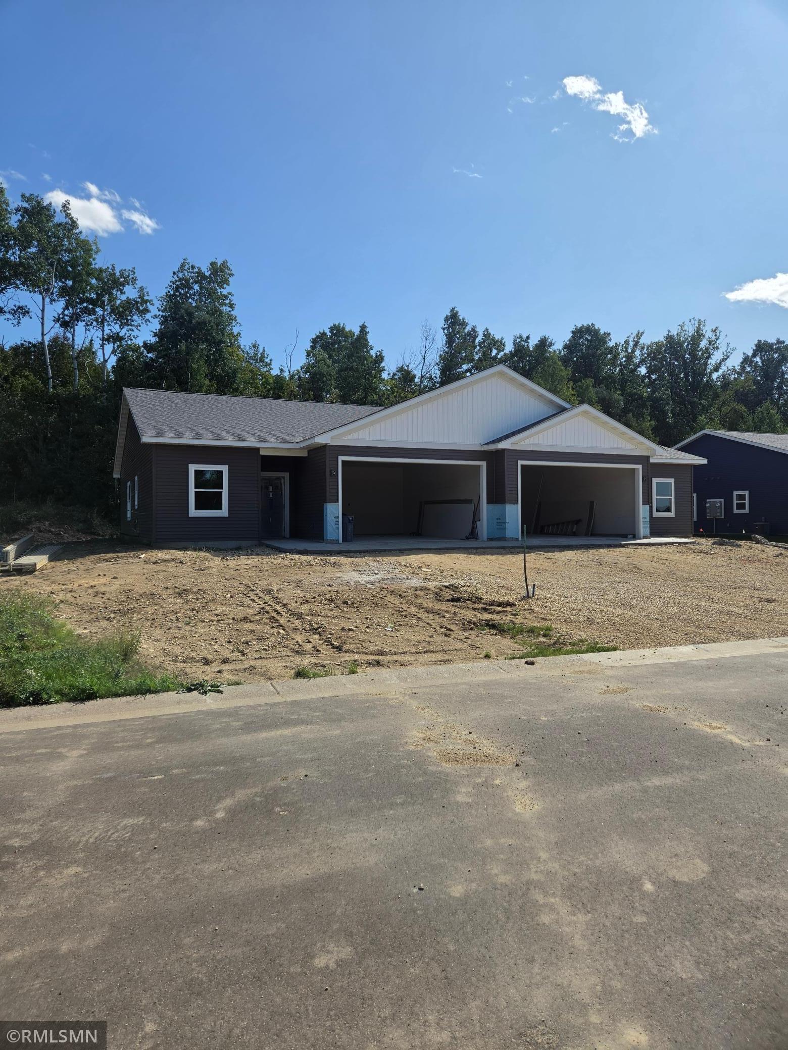 406 Norske Street Property Photo 1