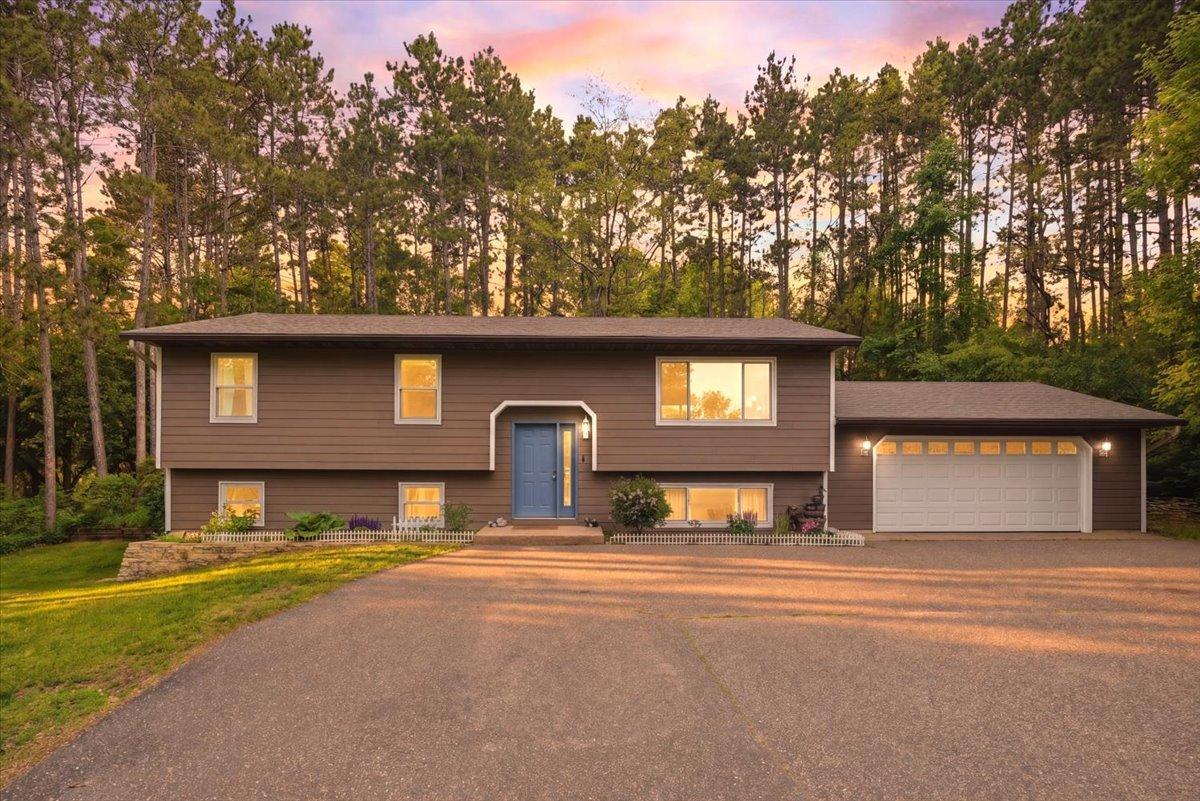 1072 Edgewood Circle Property Photo 1