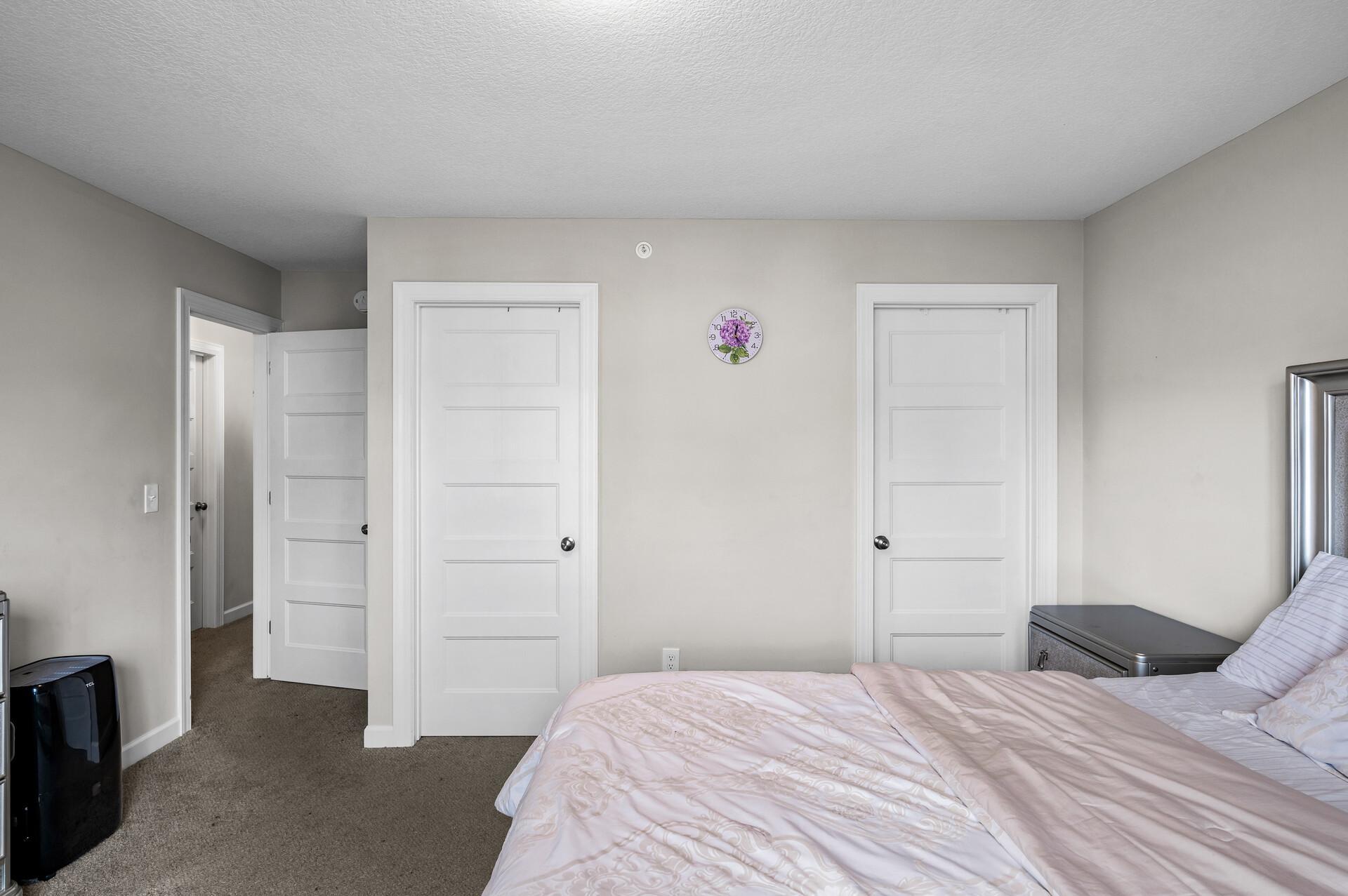 2117 Cleveland Lane S Property Photo 20
