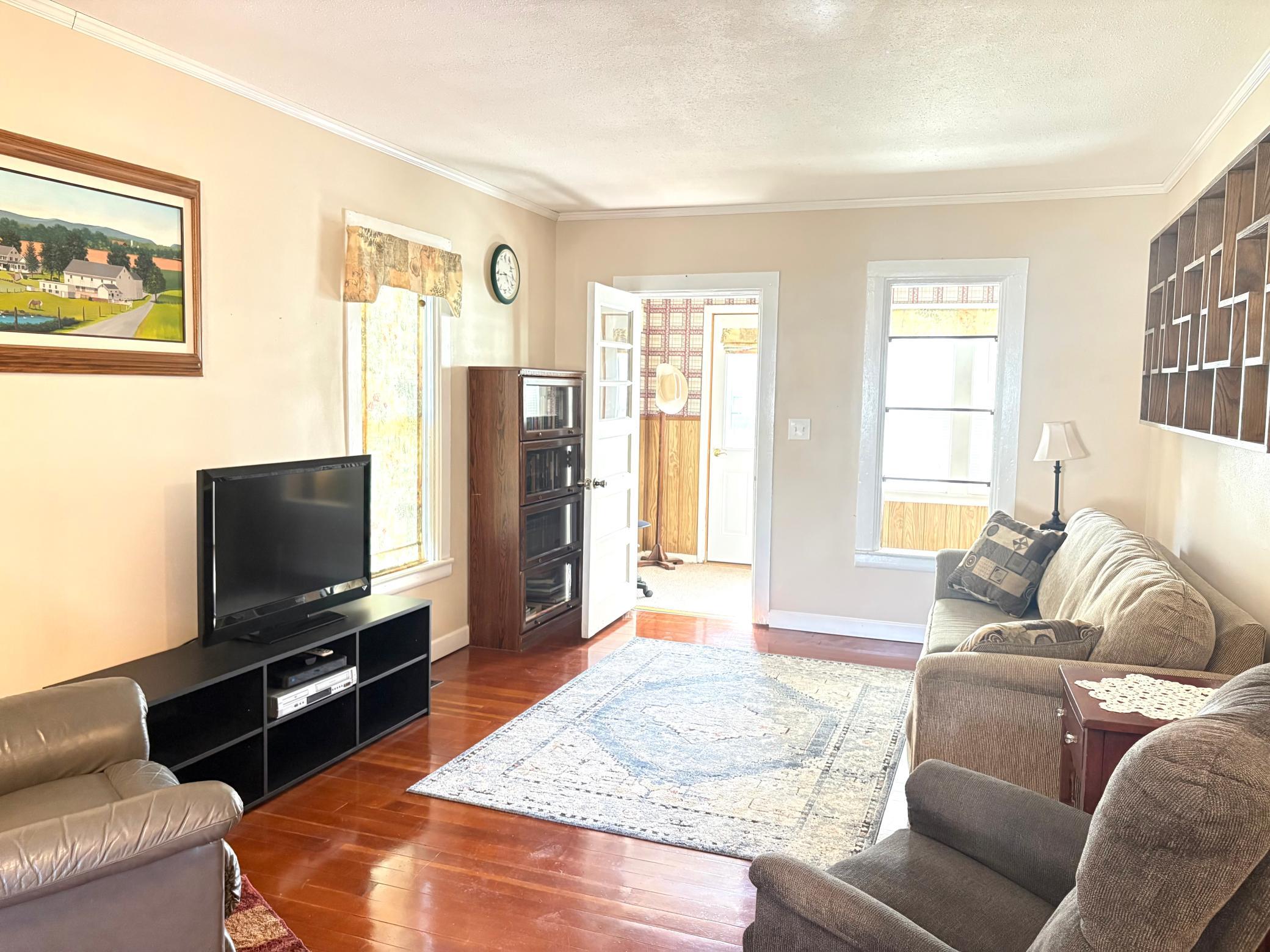 871 7th Street Property Photo 7