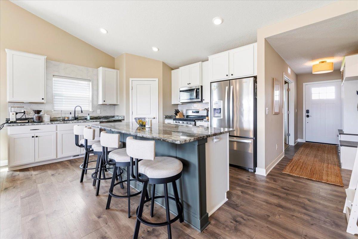 1420 Independence Curve Property Photo 8