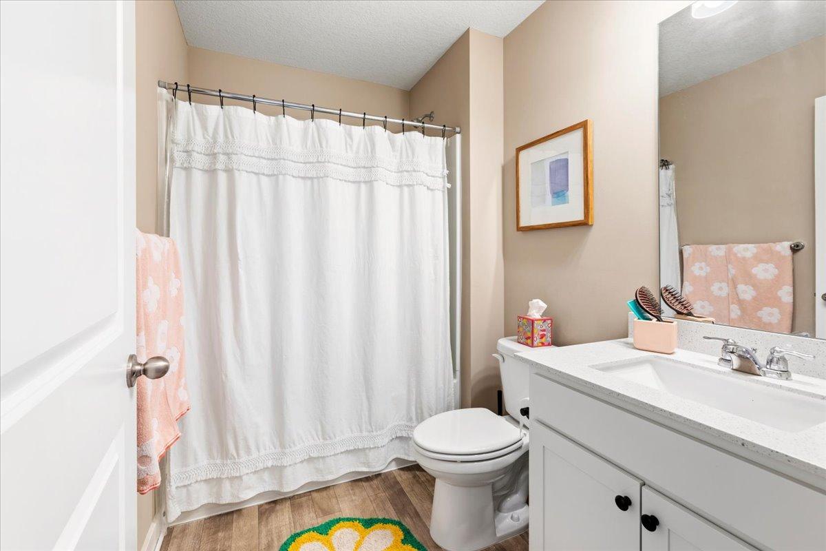 1420 Independence Curve Property Photo 22