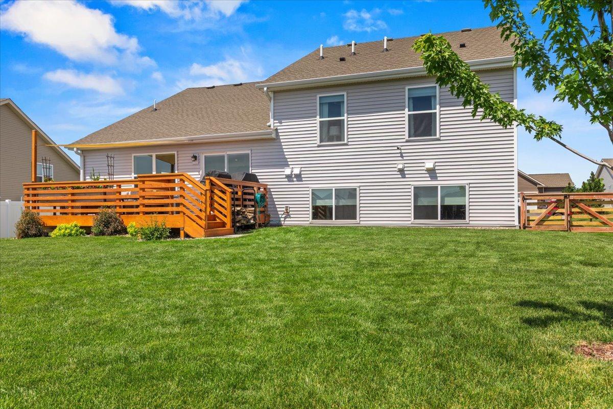 1420 Independence Curve Property Photo 30
