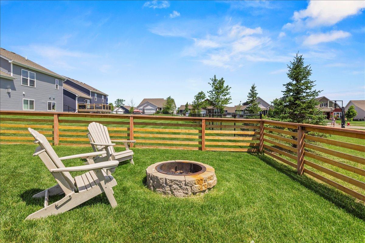 1420 Independence Curve Property Photo 31
