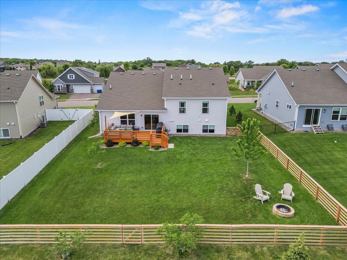 1420 Independence Curve Property Photo 32