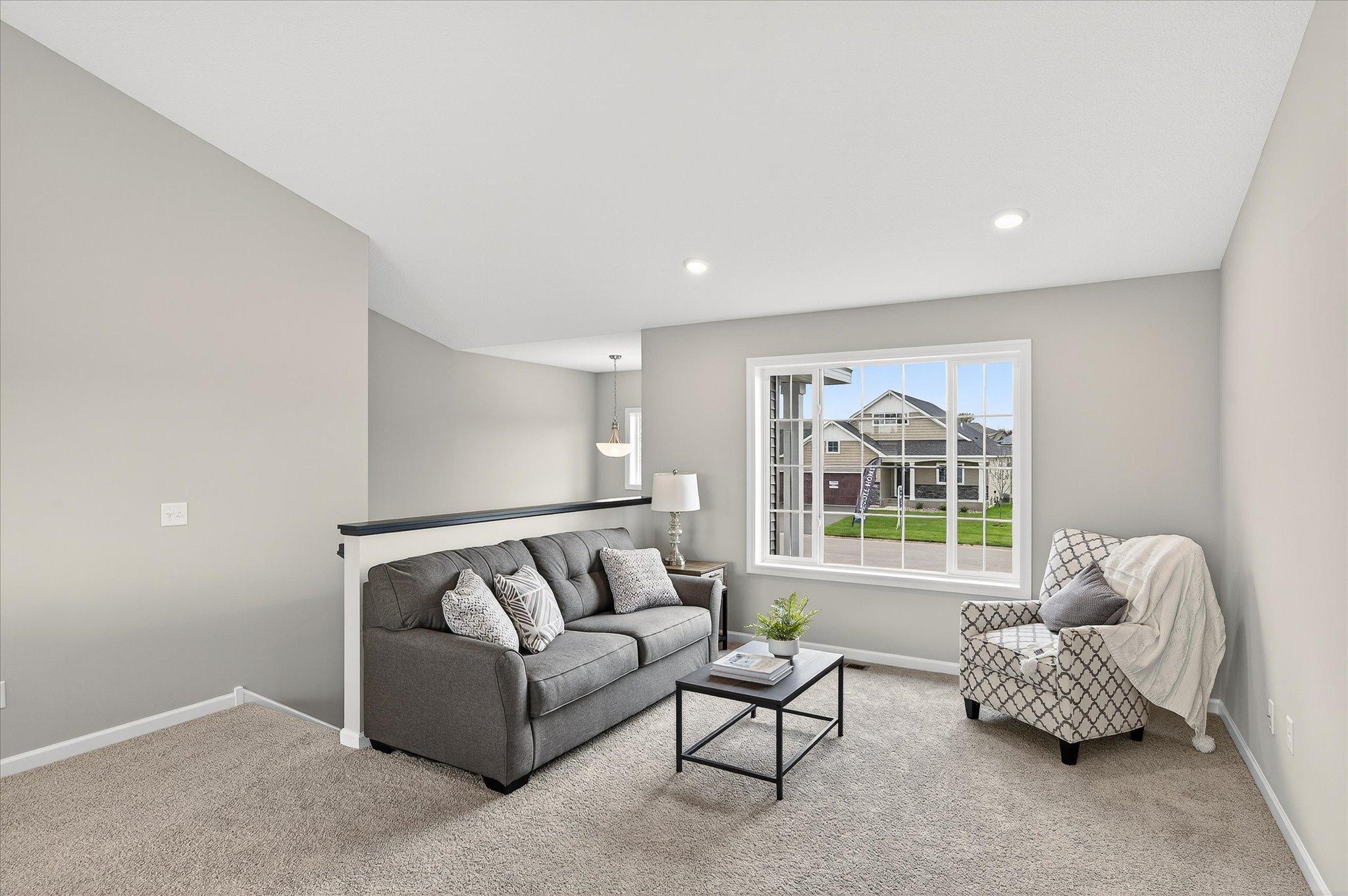 1756 Squirrel Way Property Photo 4