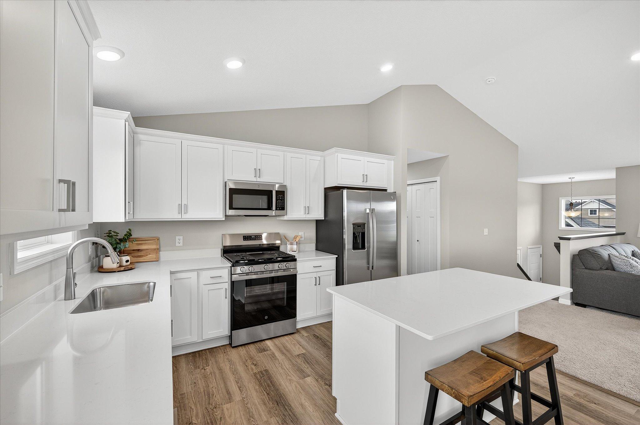 1756 Squirrel Way Property Photo 8