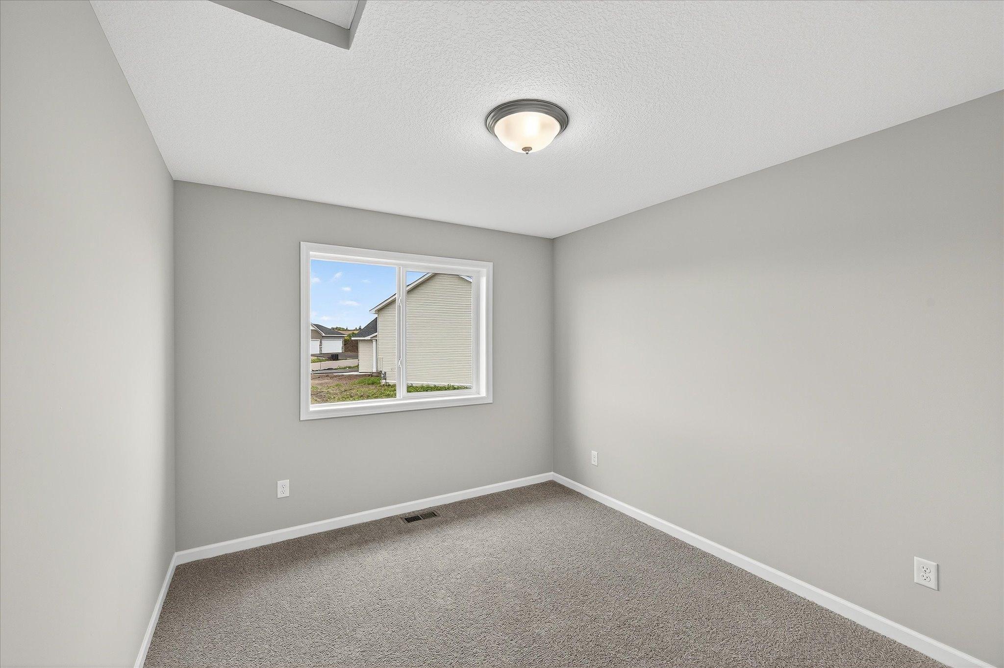 1756 Squirrel Way Property Photo 13