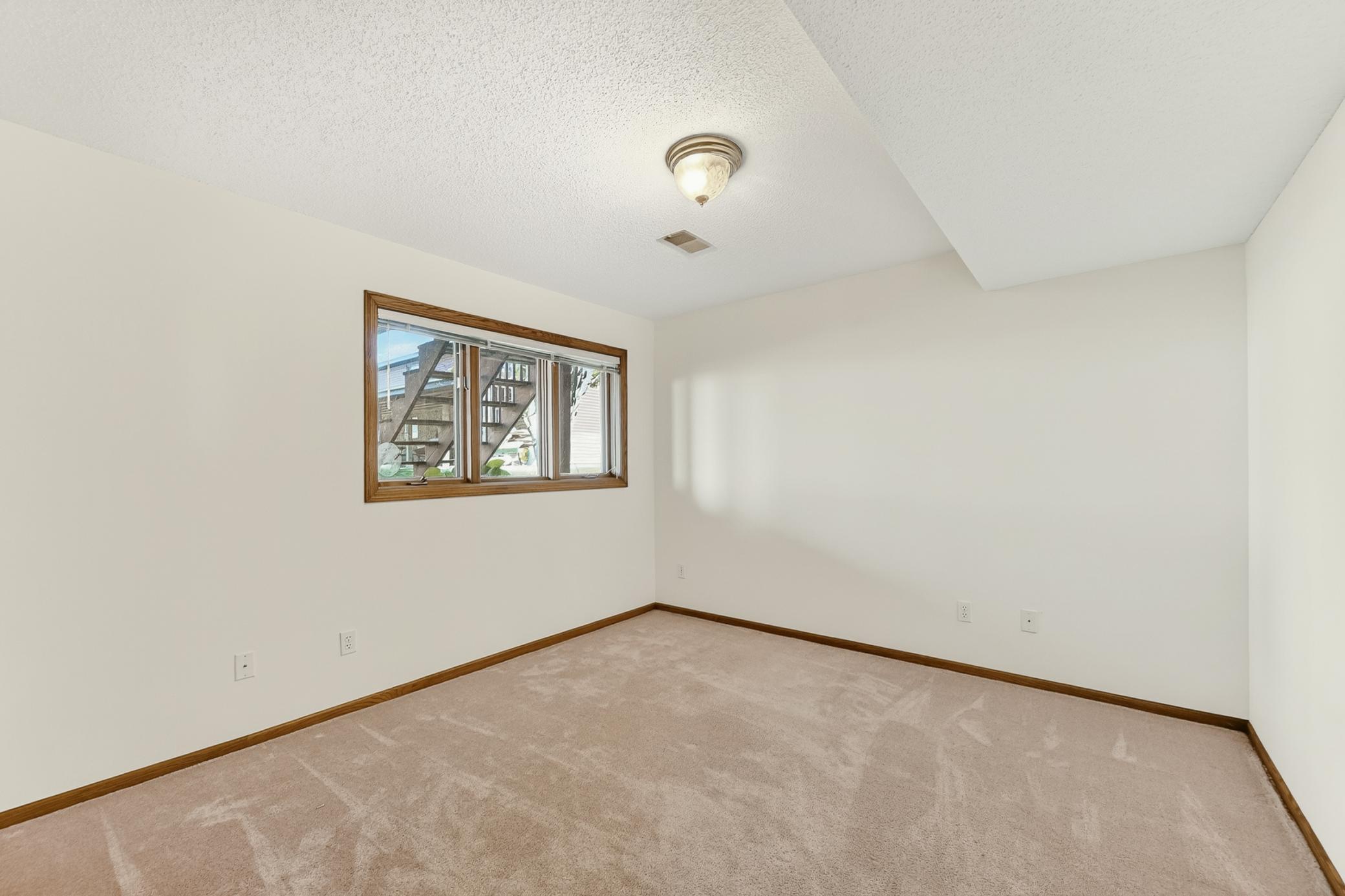 94 Maple Street Property Photo 25