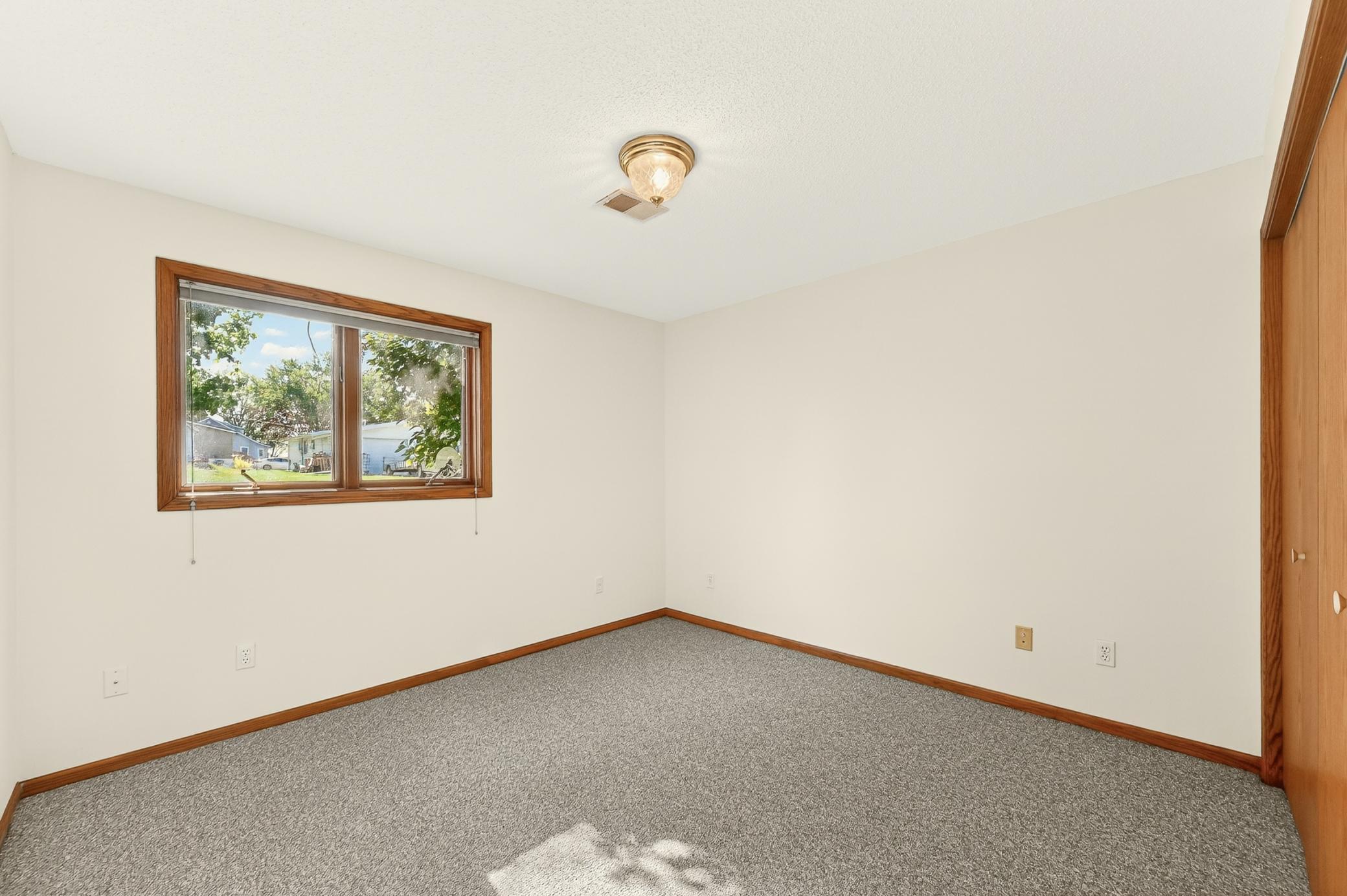 94 Maple Street Property Photo 27