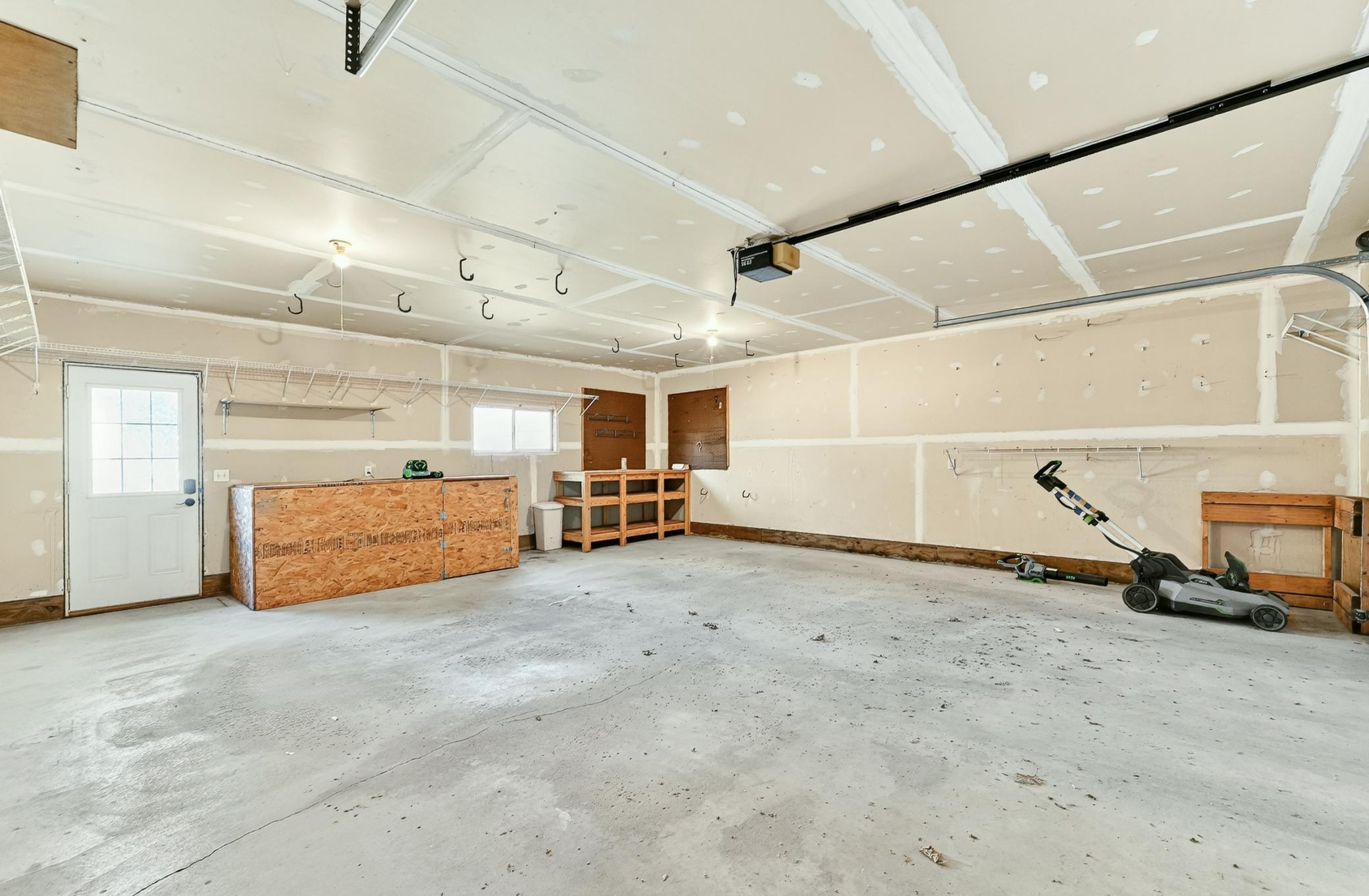 94 Maple Street Property Photo 30