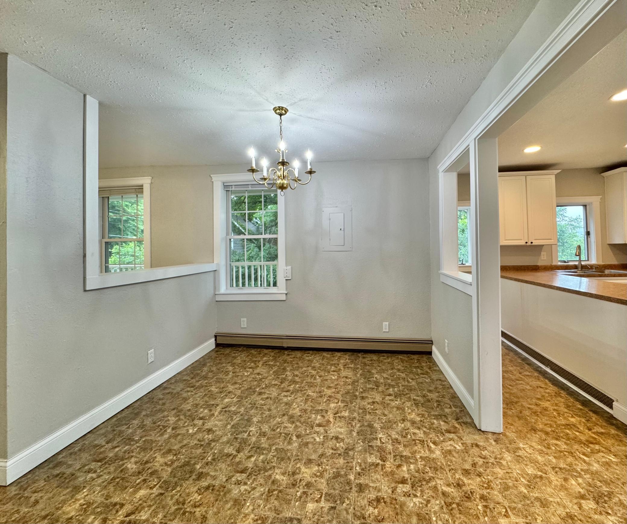 731 College Avenue Property Photo 4