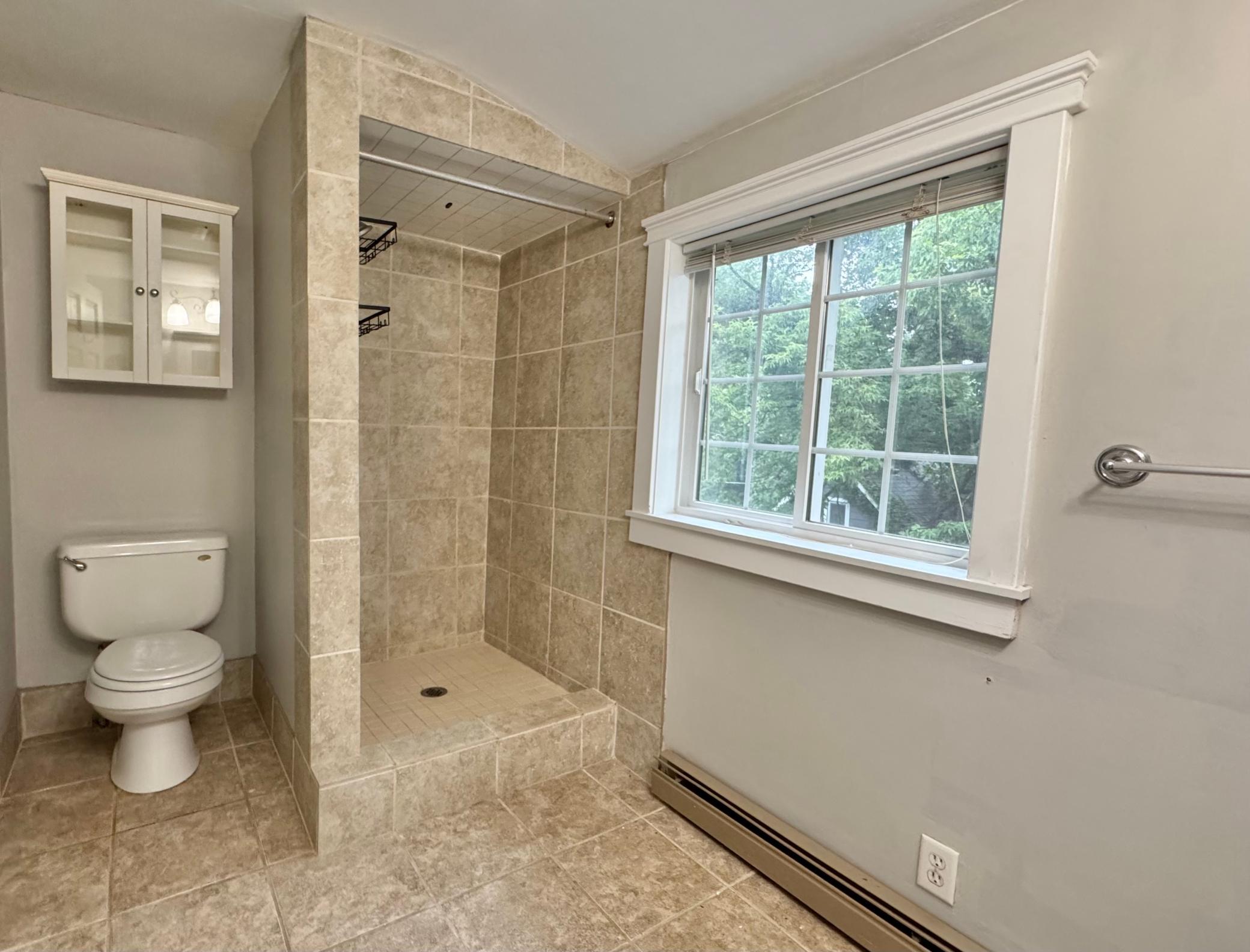 731 College Avenue Property Photo 8