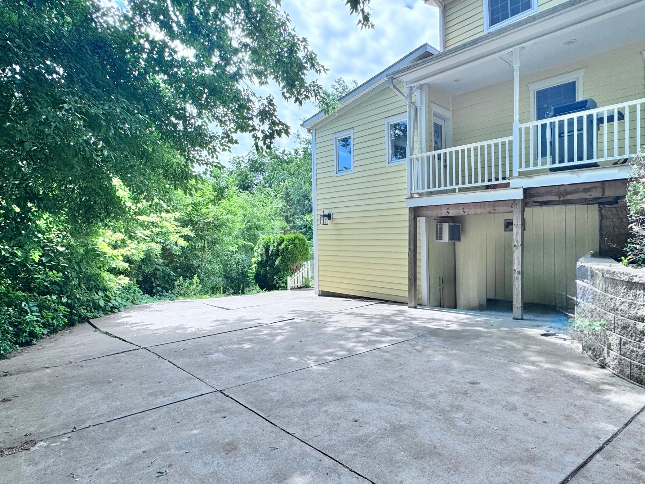 731 College Avenue Property Photo 22