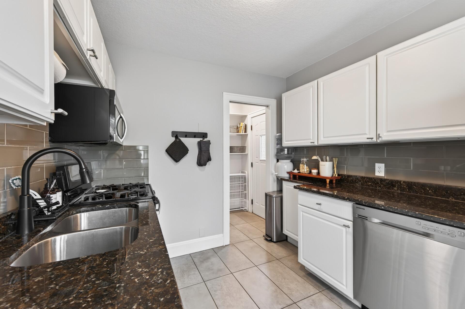 1335 Sargent Avenue Property Photo 12