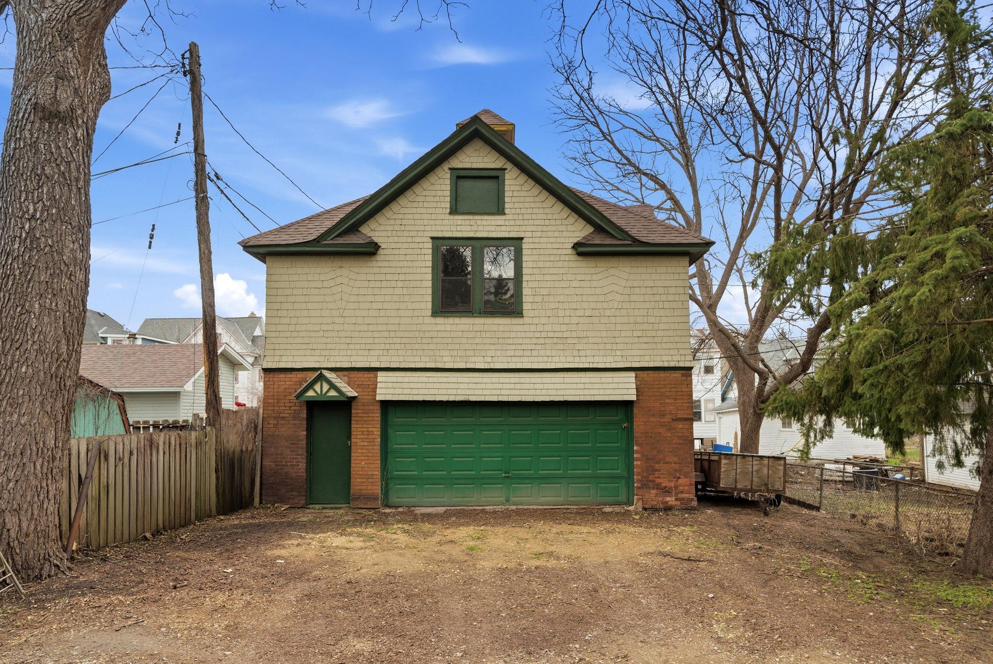 352 Bates Avenue Property Photo 4