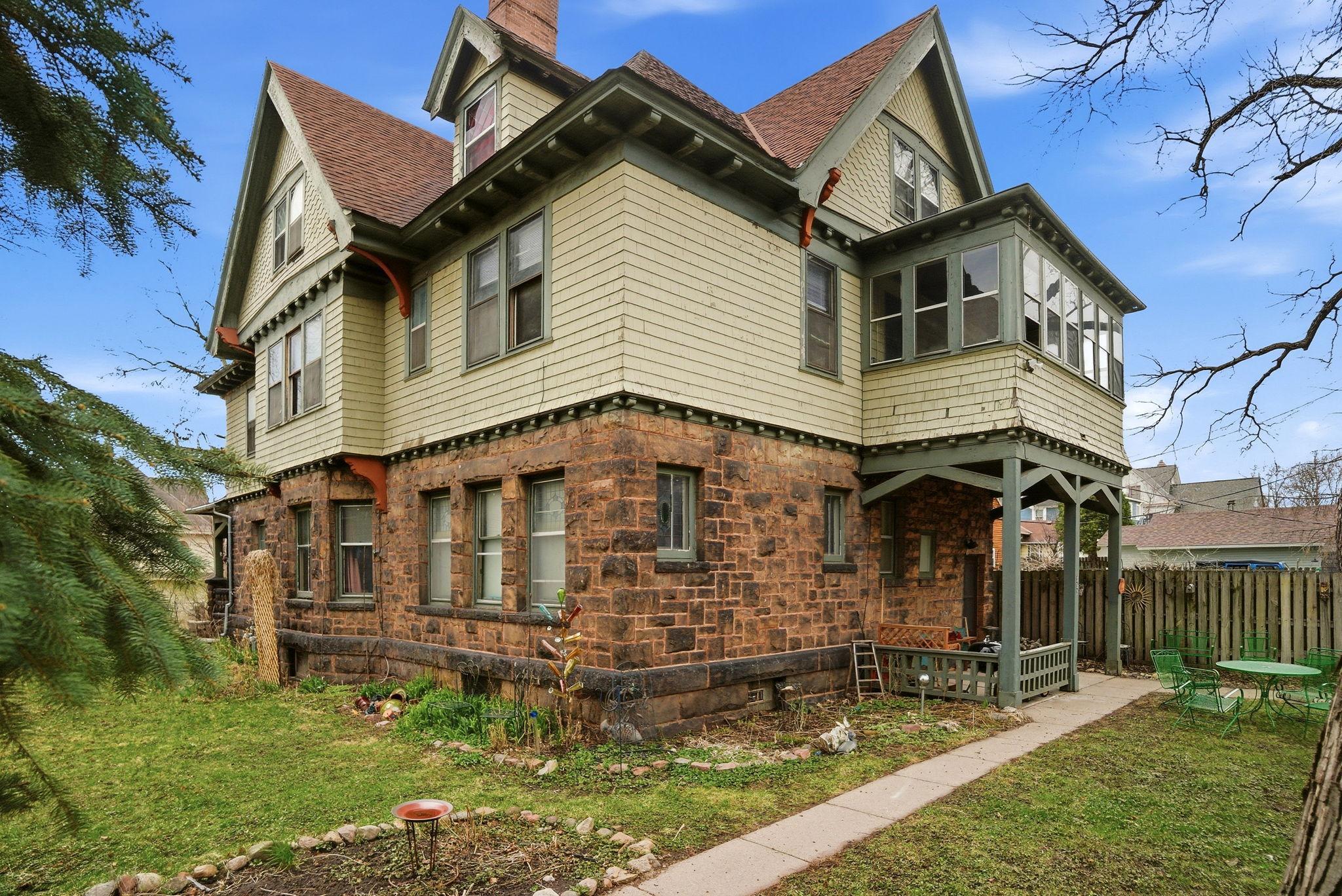 352 Bates Avenue Property Photo 7