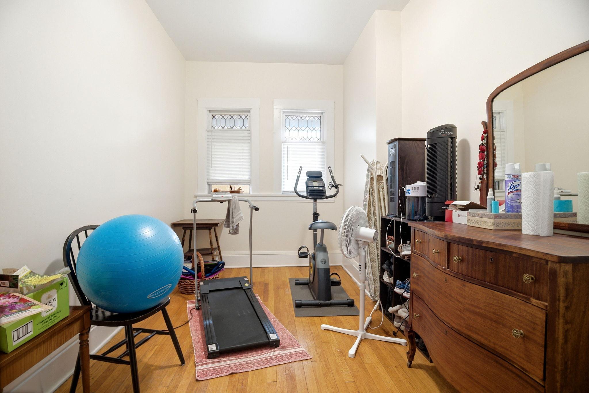 352 Bates Avenue Property Photo 18