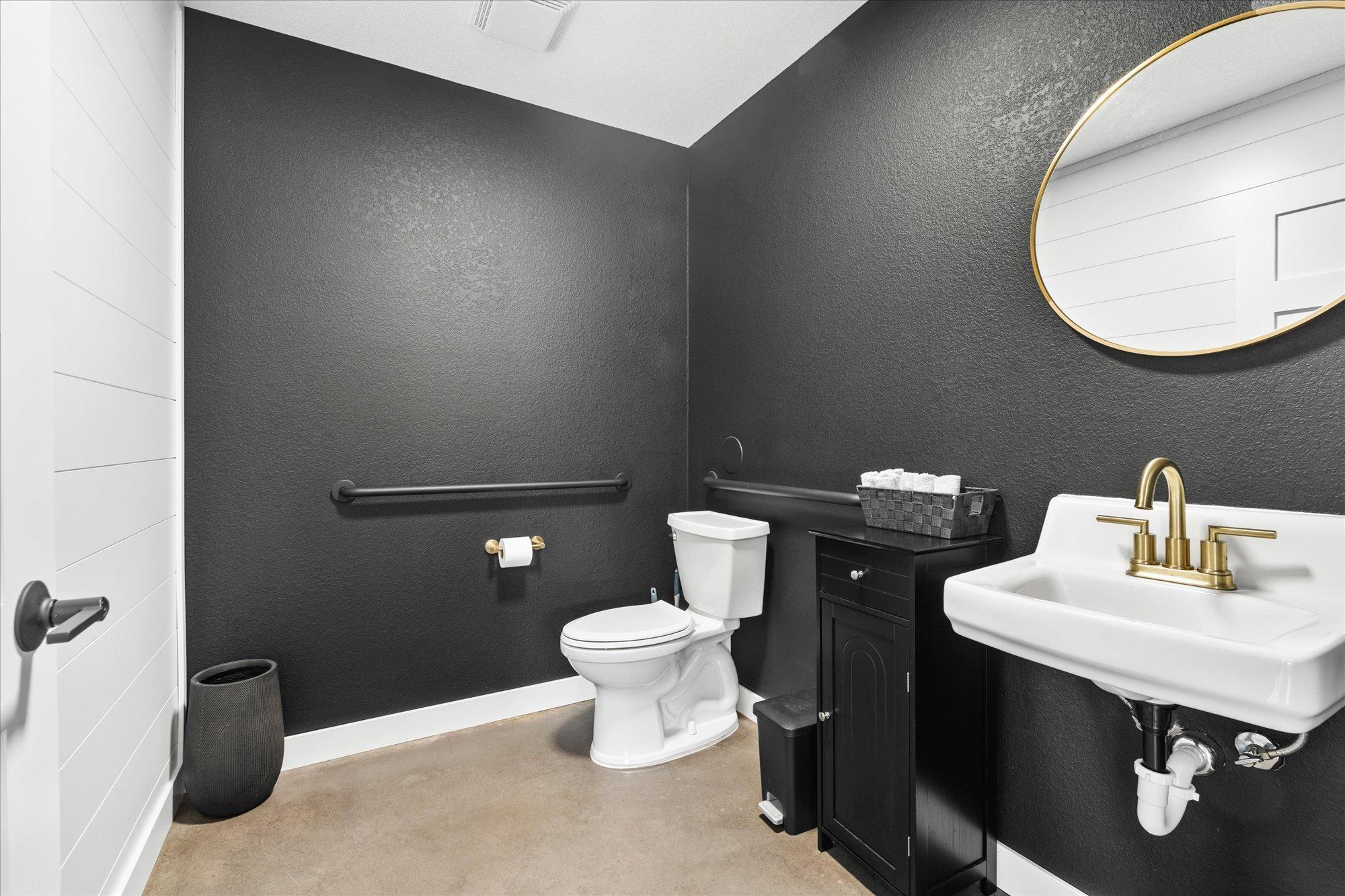 102 Olson Street E Property Photo 17