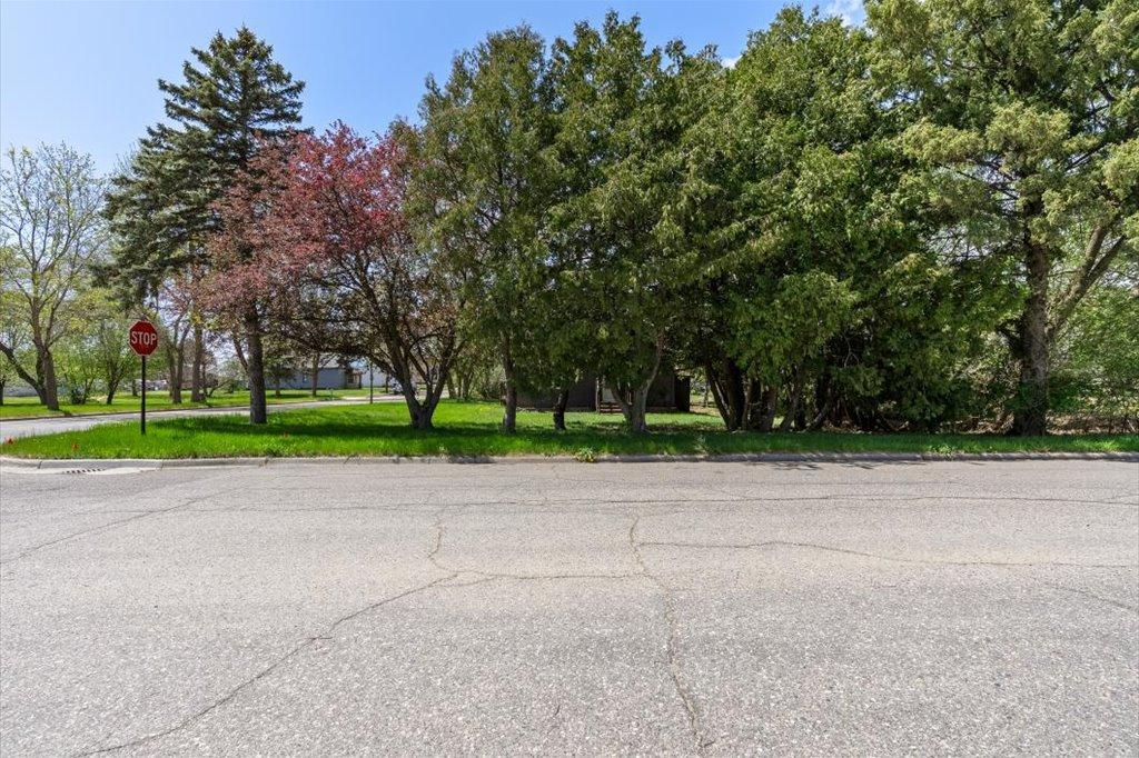 323 4th Street Se Property Photo 23
