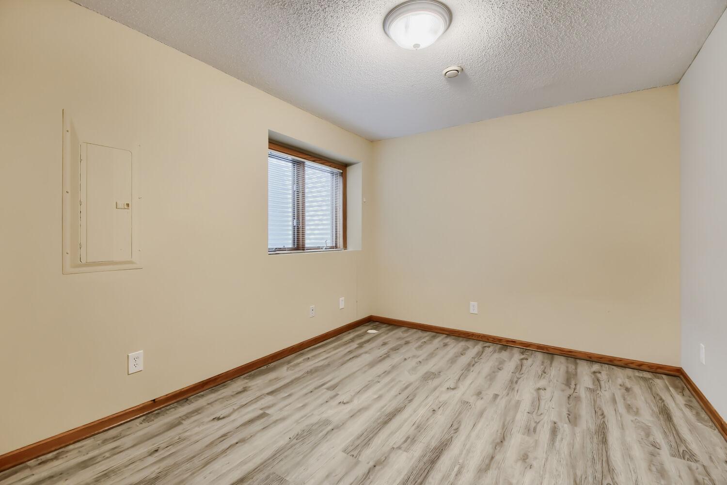 834 Wescott Square Property Photo 8