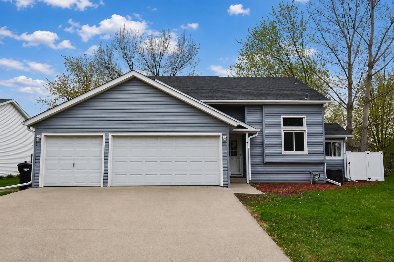 1806 36 1/2 Avenue S Property Photo 2