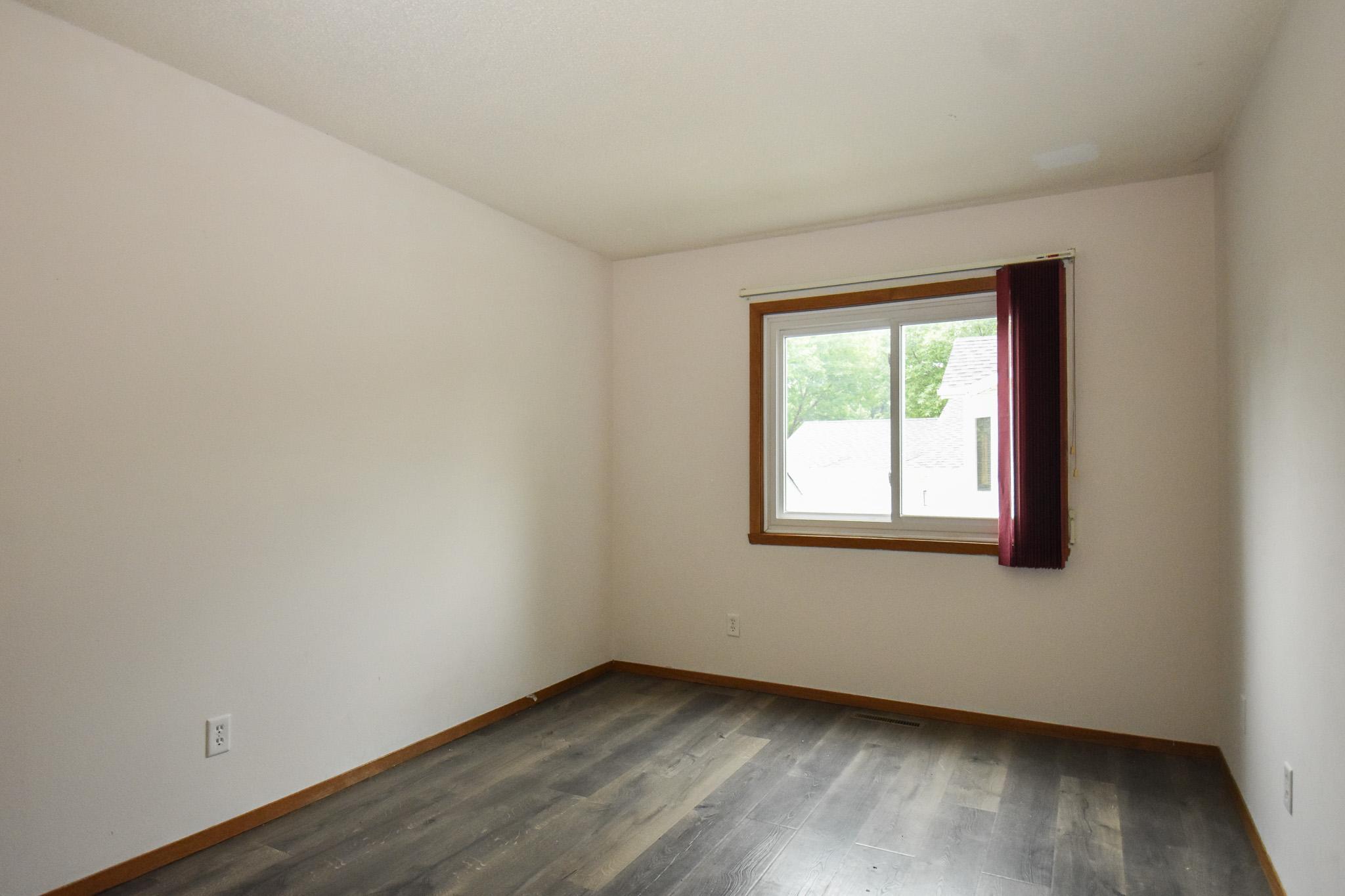 1806 36 1/2 Avenue S Property Photo 19