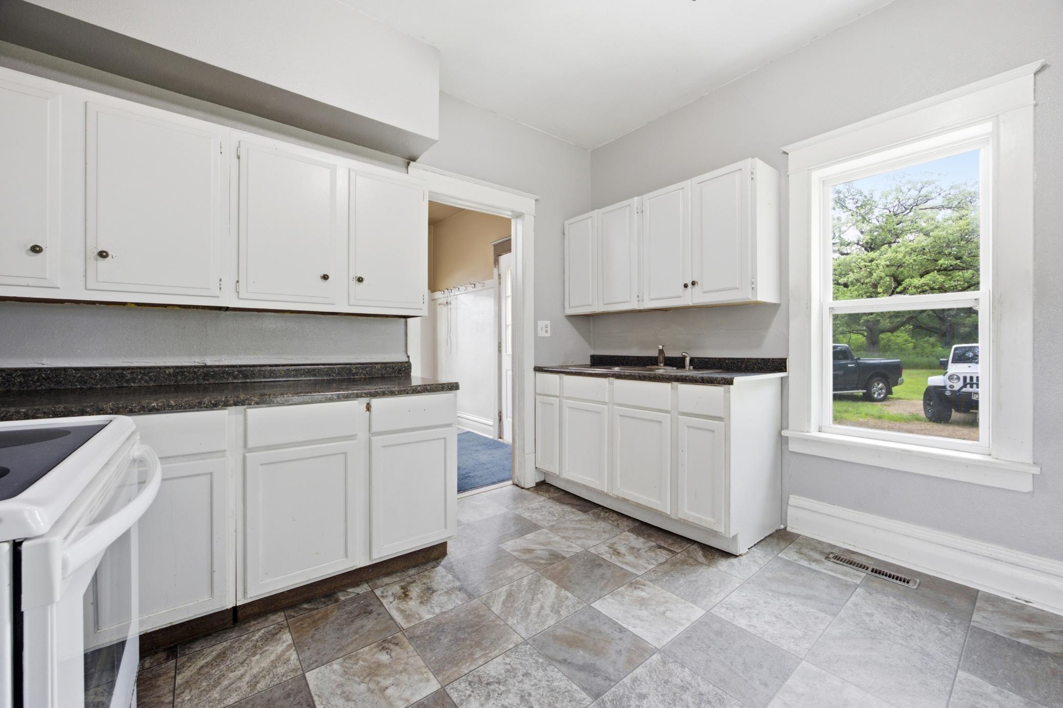 3928 State Highway 200 Property Photo 20