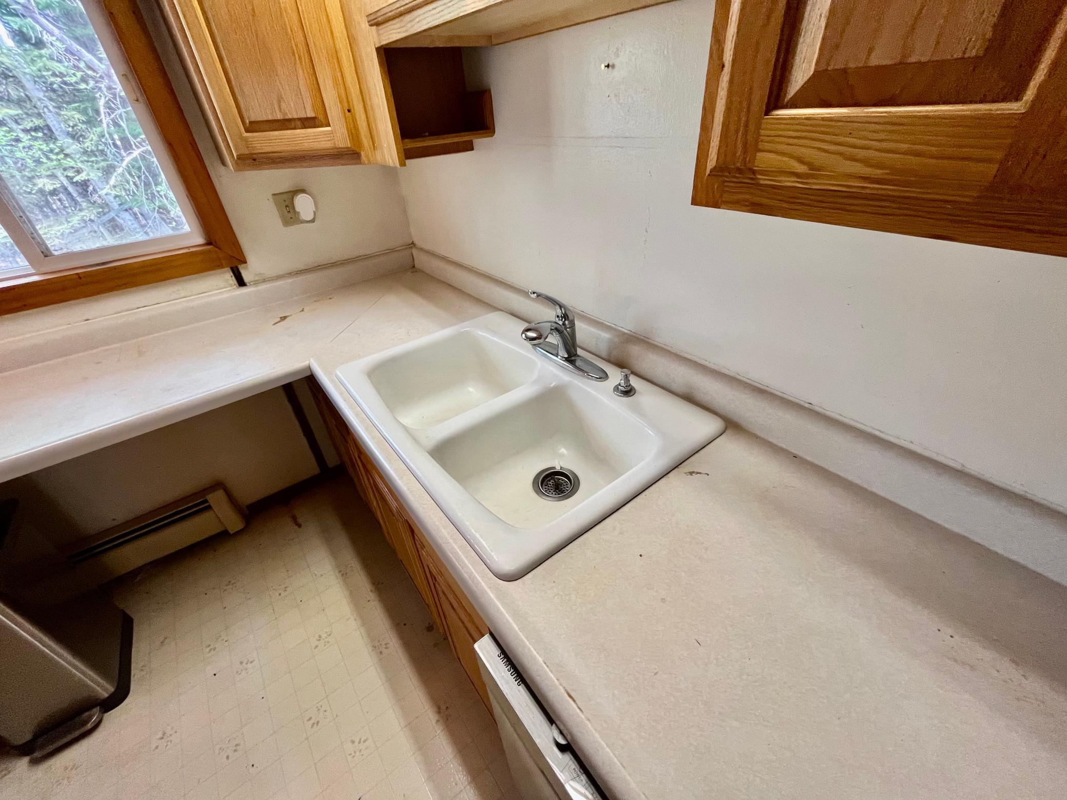 1206 E Ottum Avenue Property Photo 7