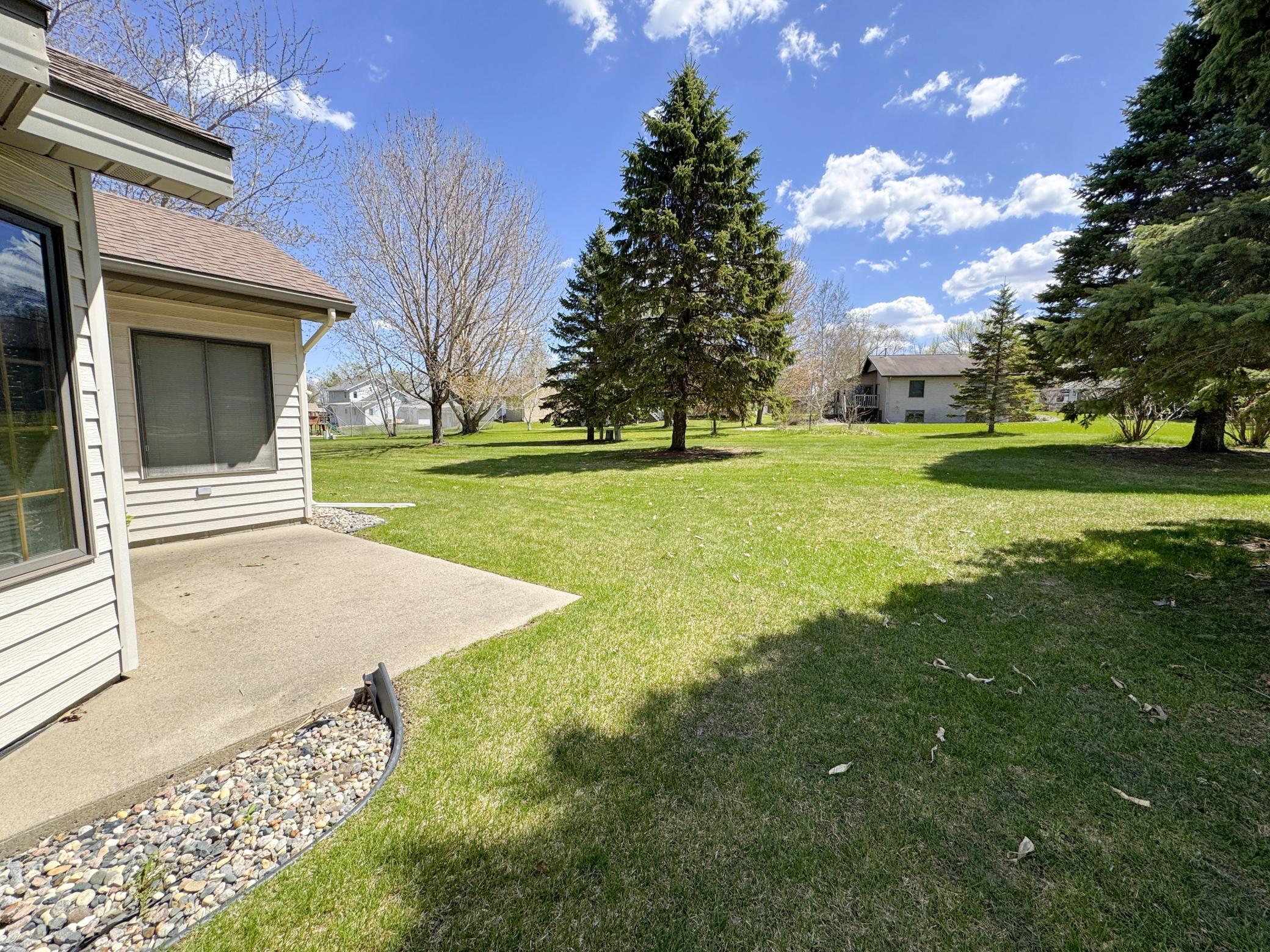 2206 Arrowwood Court Property Photo 23
