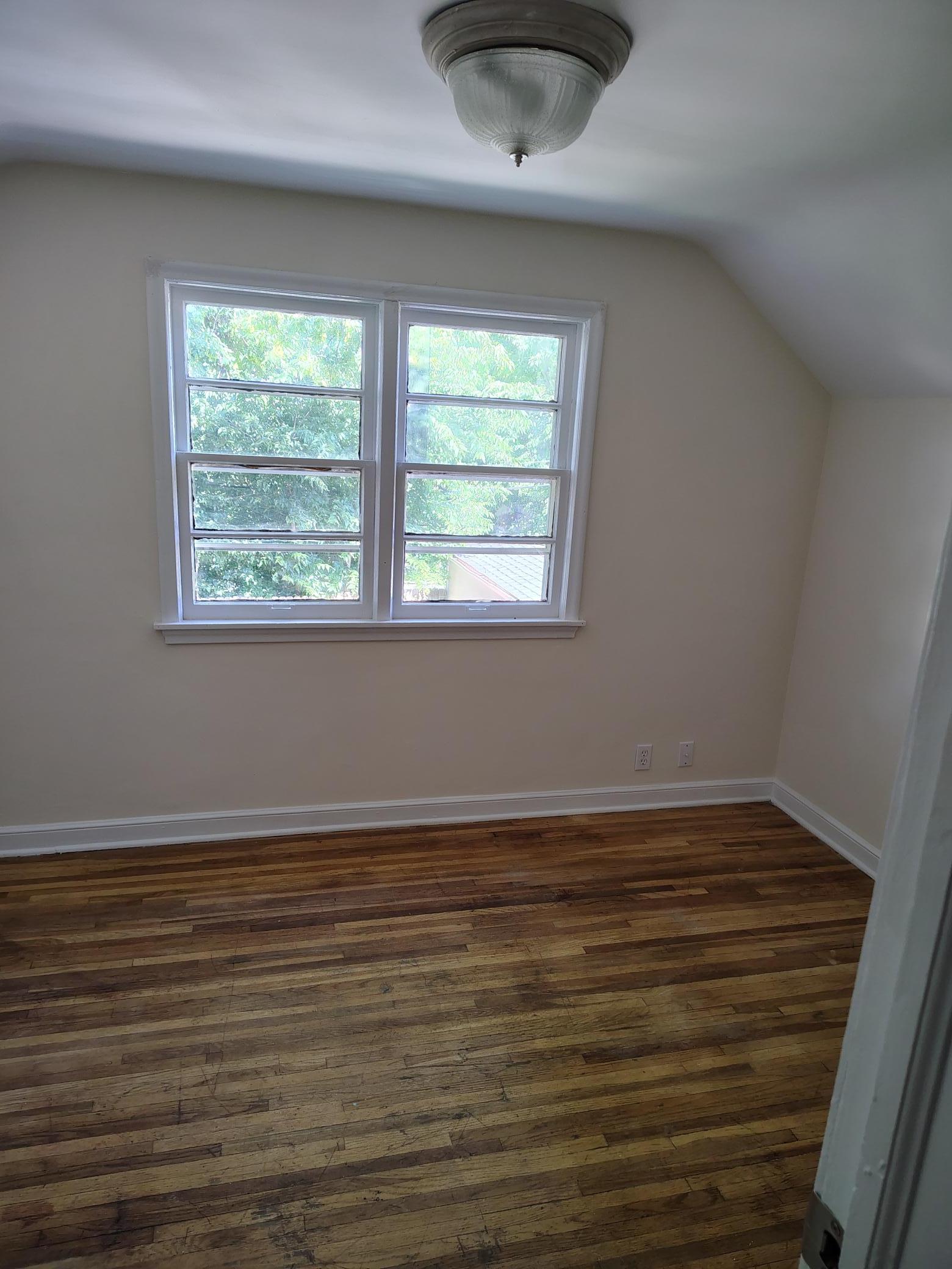 3221 Minnehaha Avenue Property Photo 4
