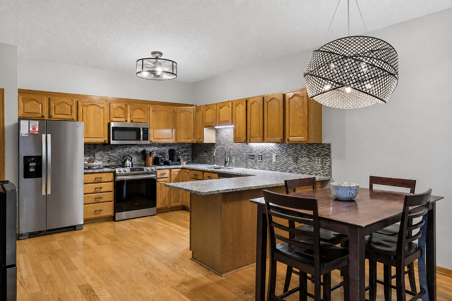4099 Meadowlark Curve Property Photo 3