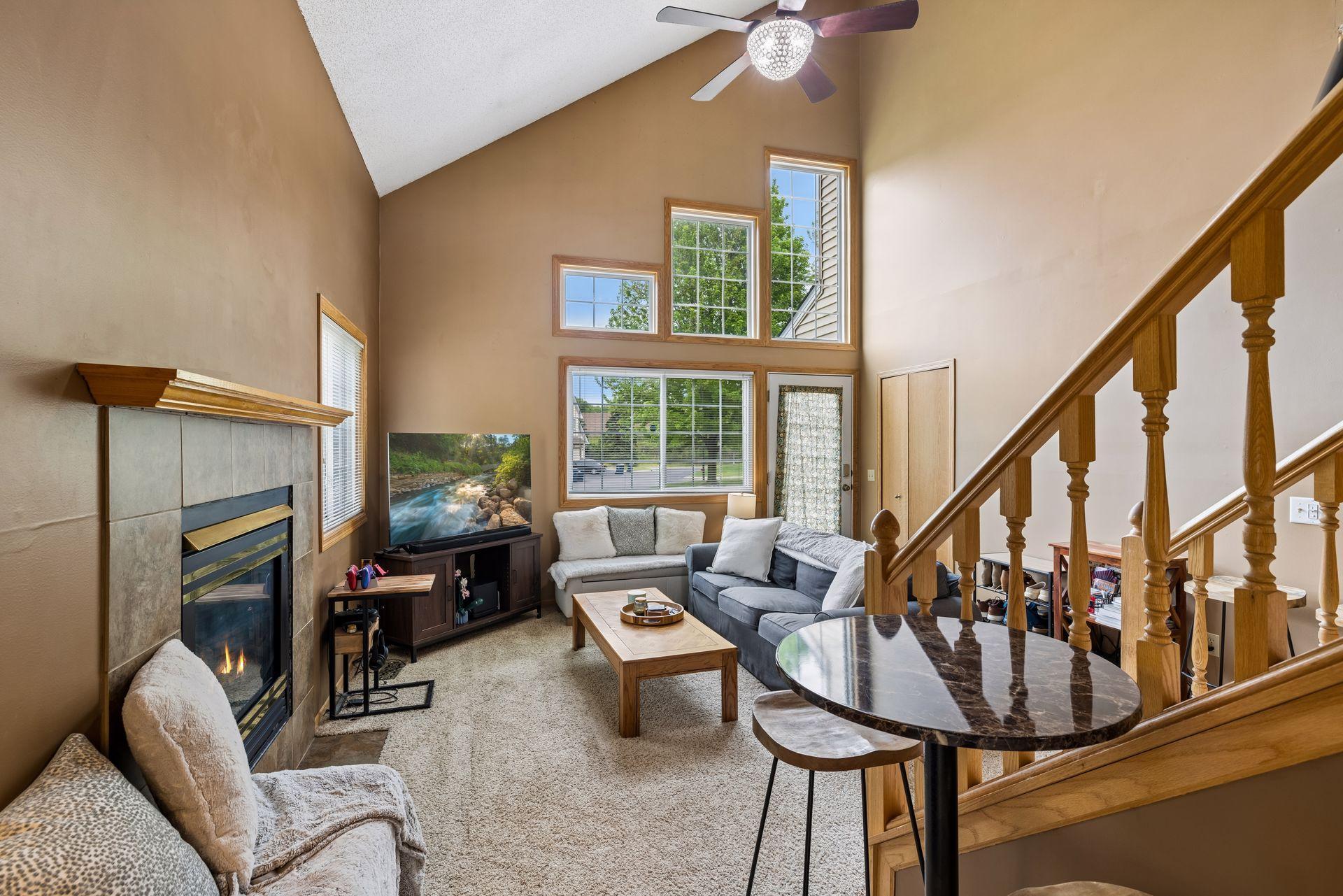 4099 Meadowlark Curve Property Photo 10