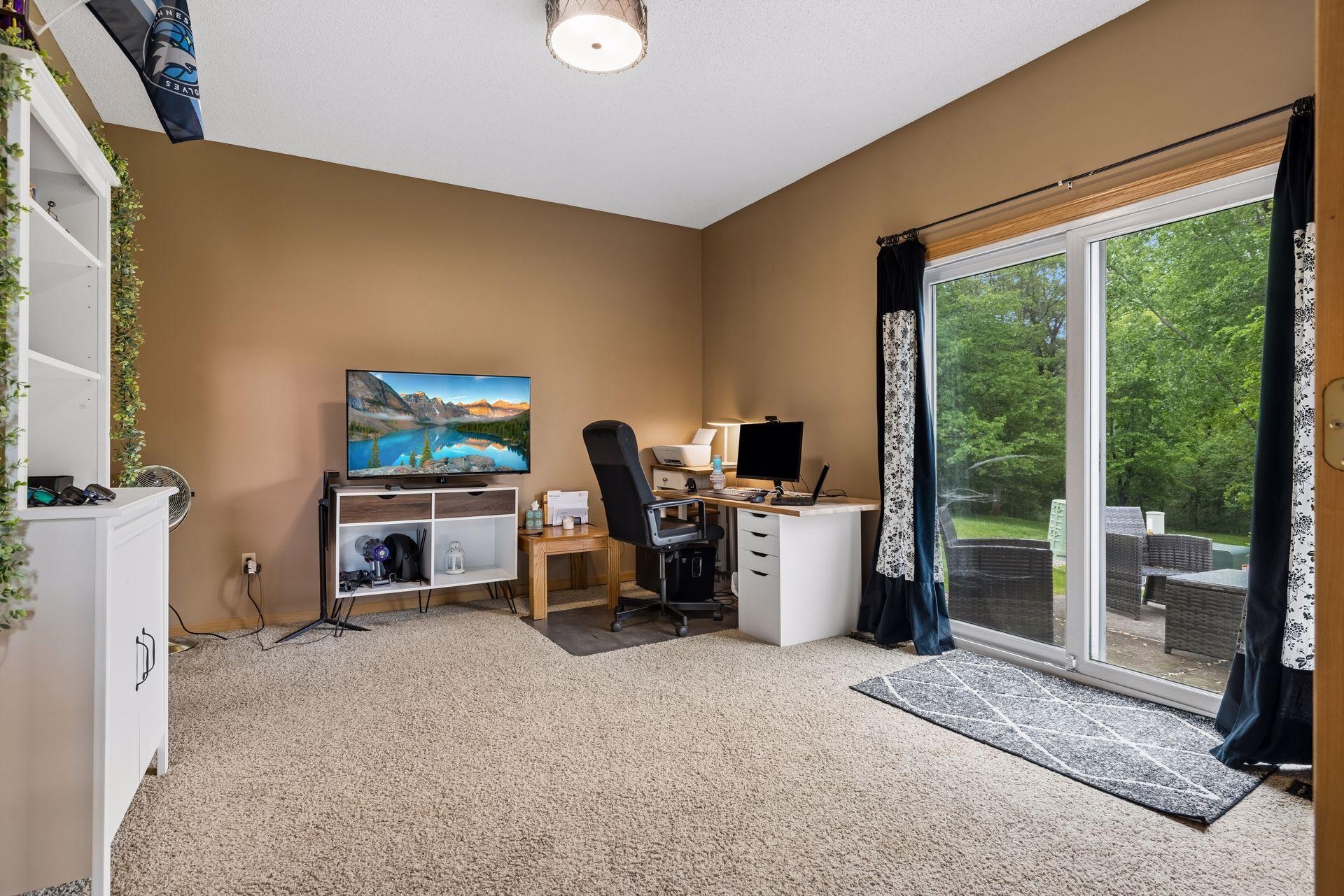 4099 Meadowlark Curve Property Photo 14