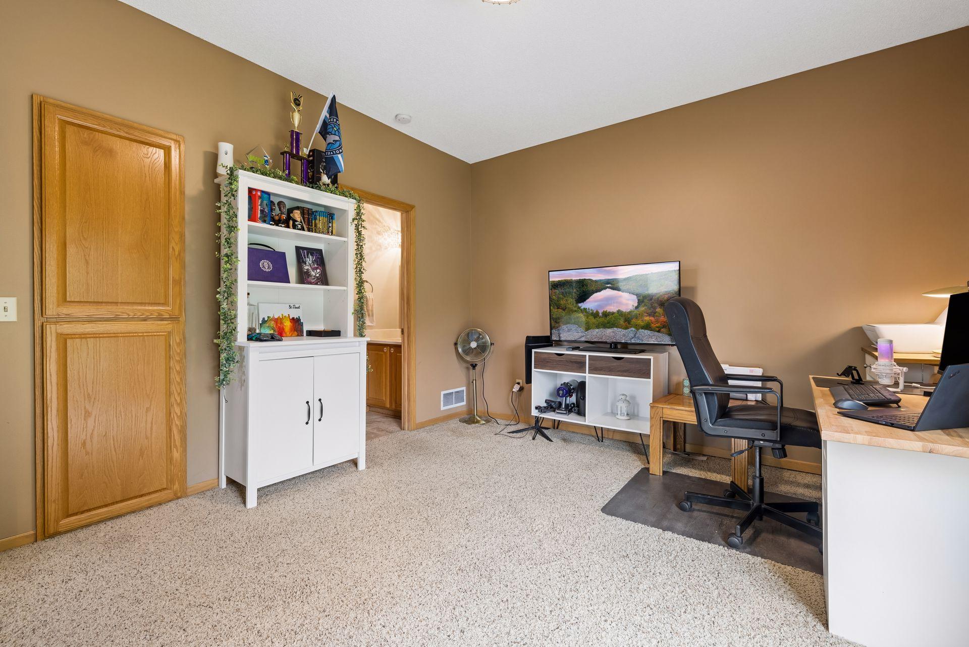 4099 Meadowlark Curve Property Photo 15