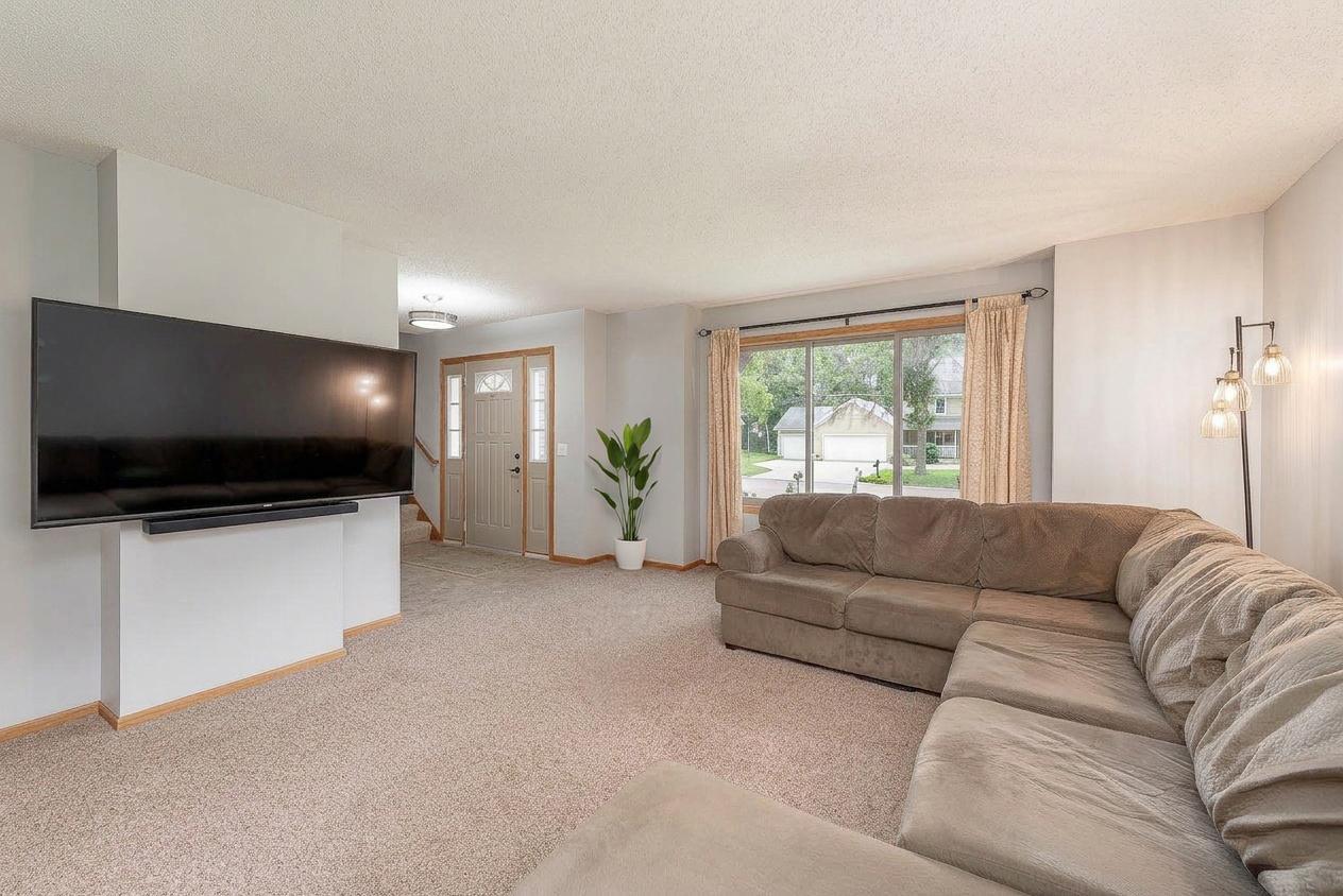 305 Chancery Lane Property Photo 6