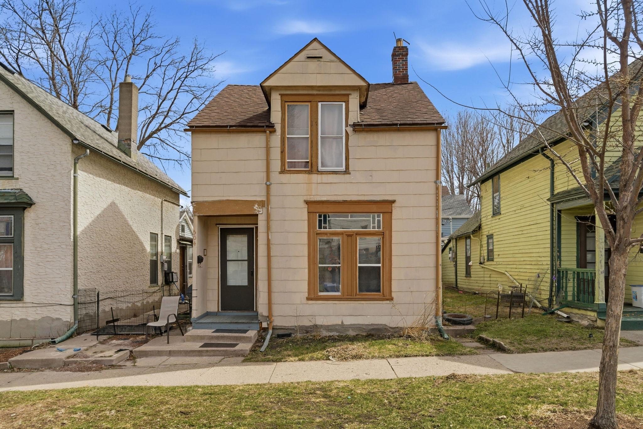 504 Bellows Street Property Photo 2