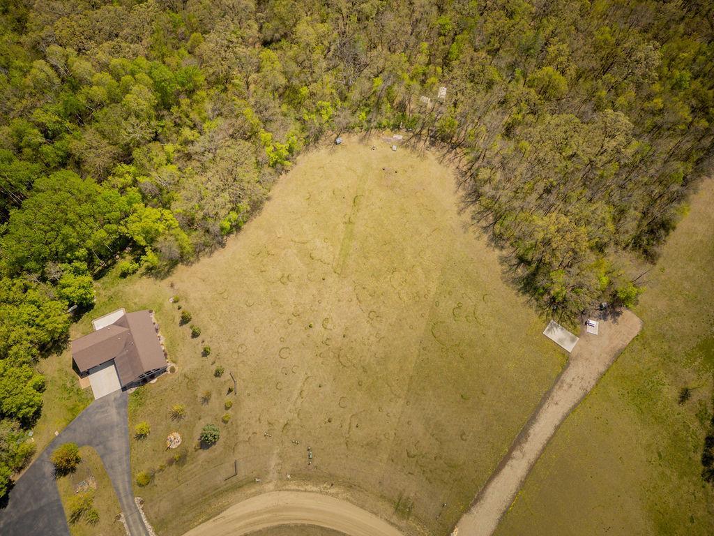 18080 Meadows Circle Property Photo 6