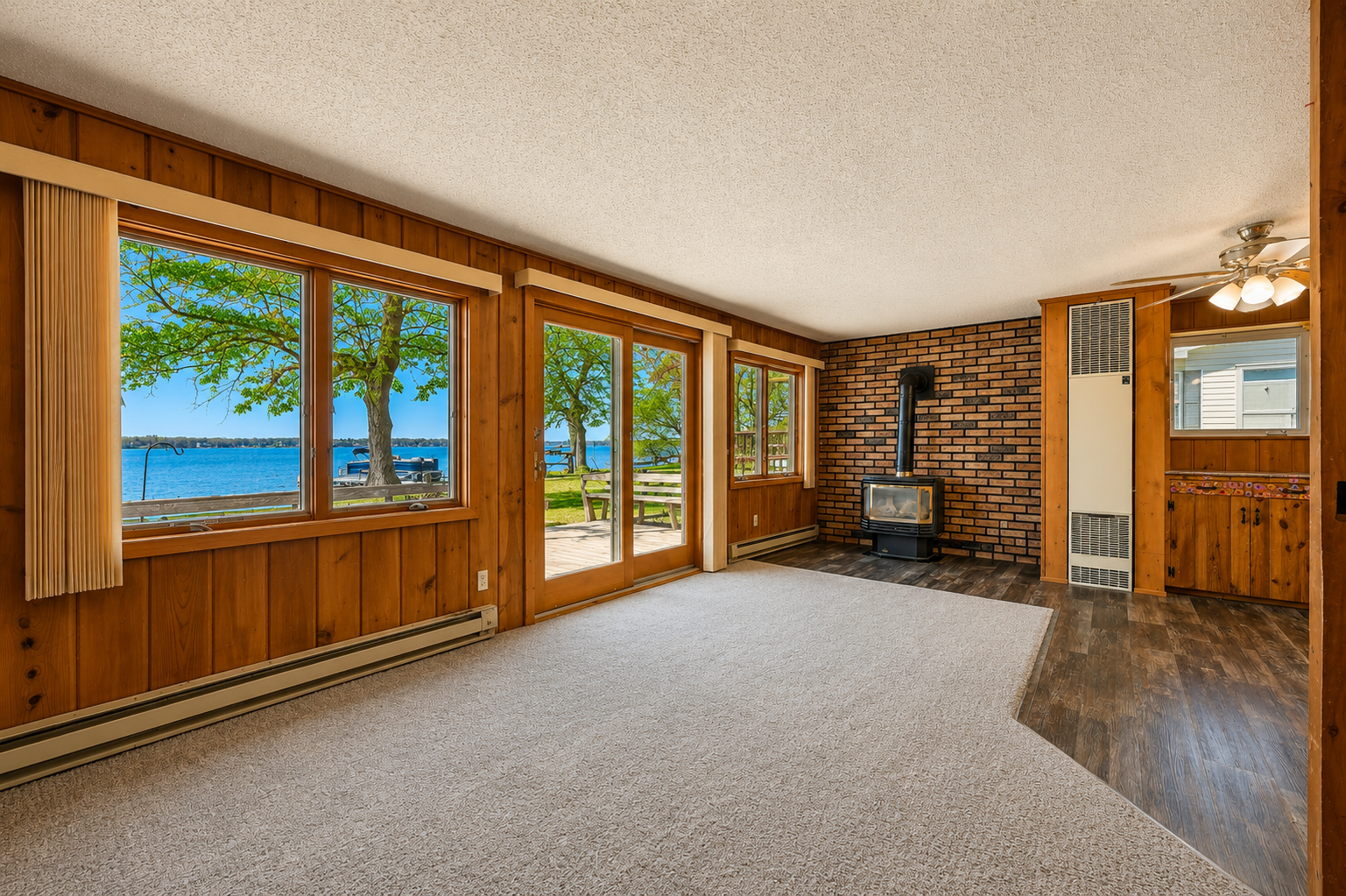 192 Shorewood Drive Property Photo 12