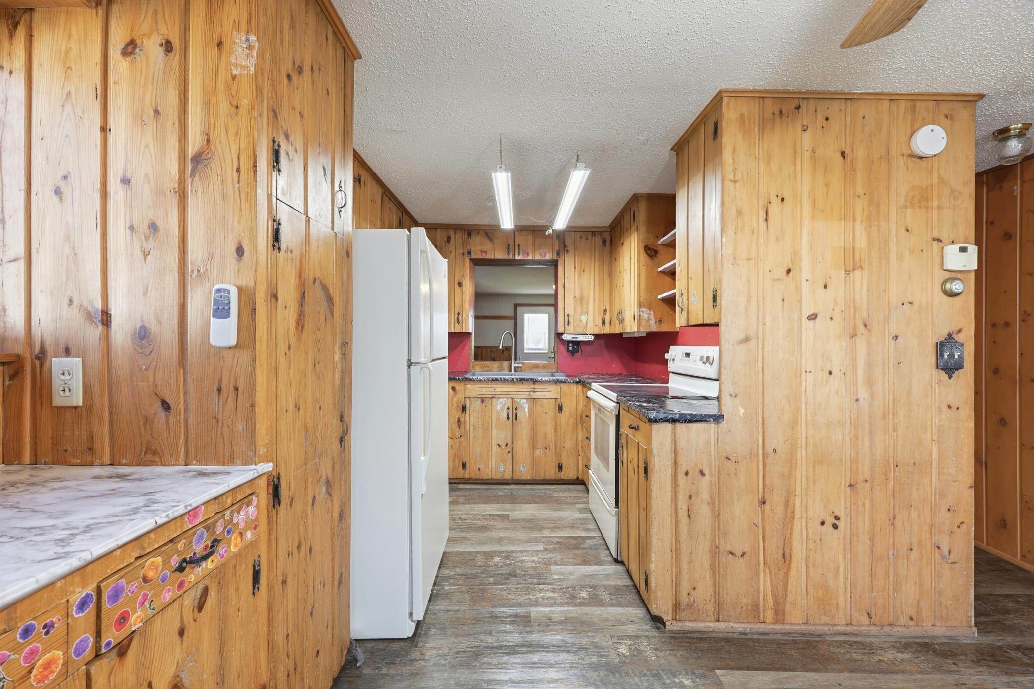 192 Shorewood Drive Property Photo 17