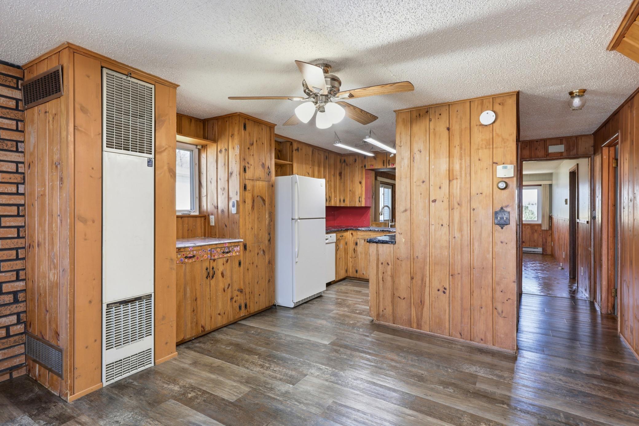192 Shorewood Drive Property Photo 18