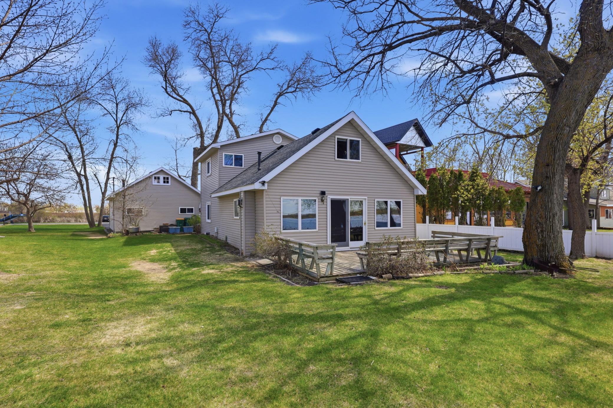 192 Shorewood Drive Property Photo 35