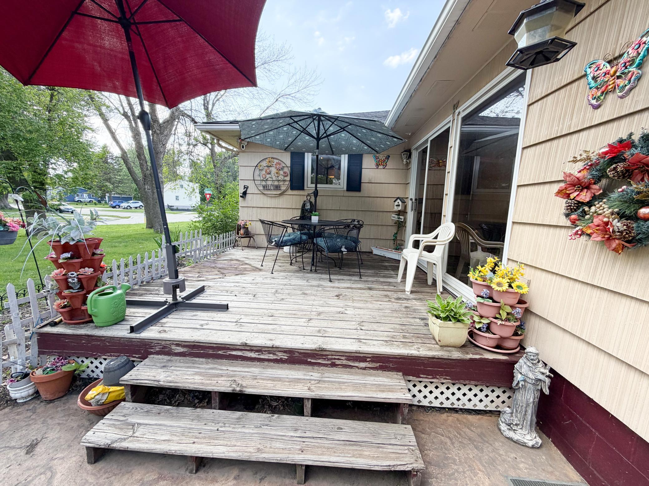 810 8th Avenue Property Photo 9