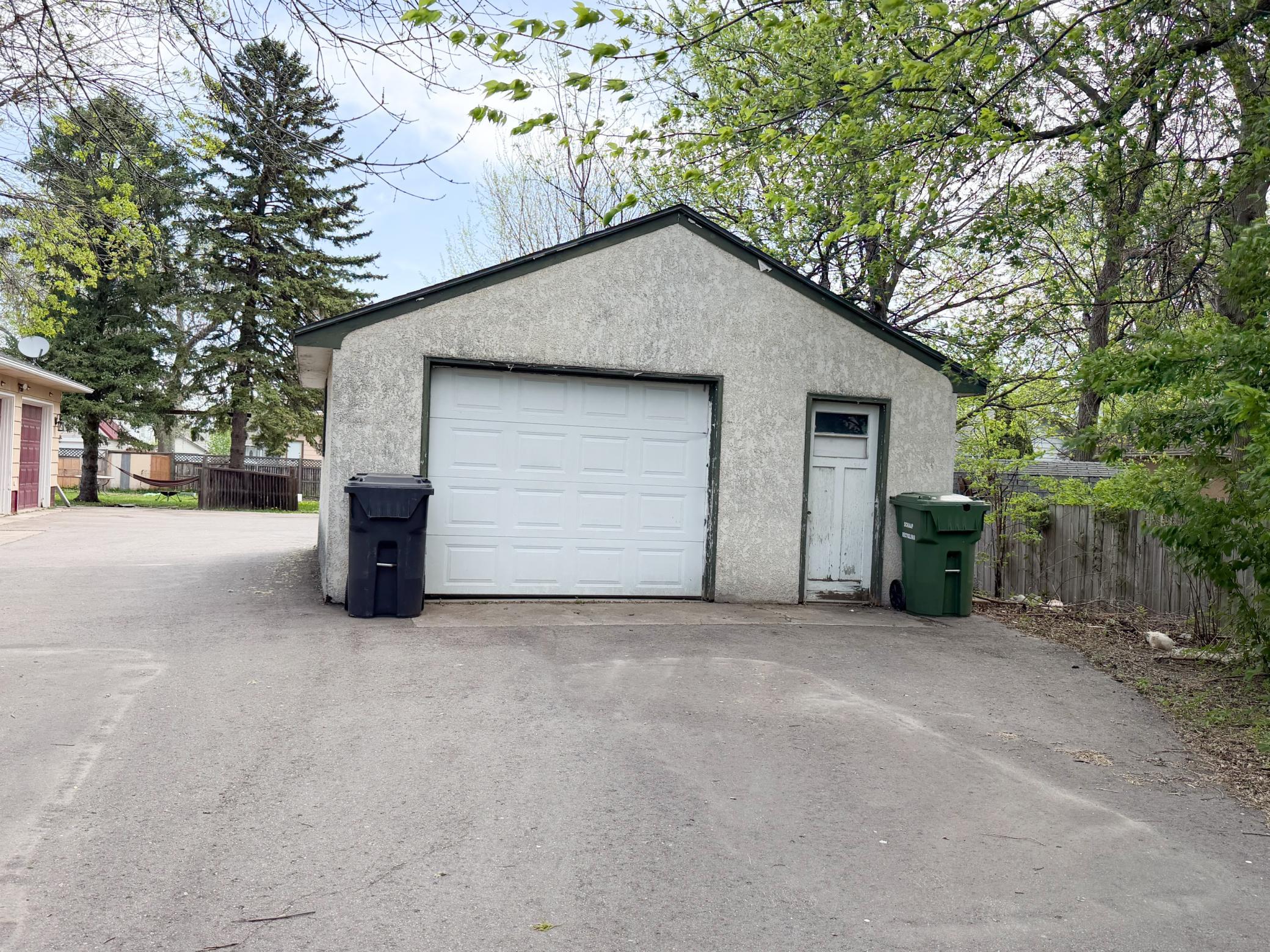 810 8th Avenue Property Photo 13